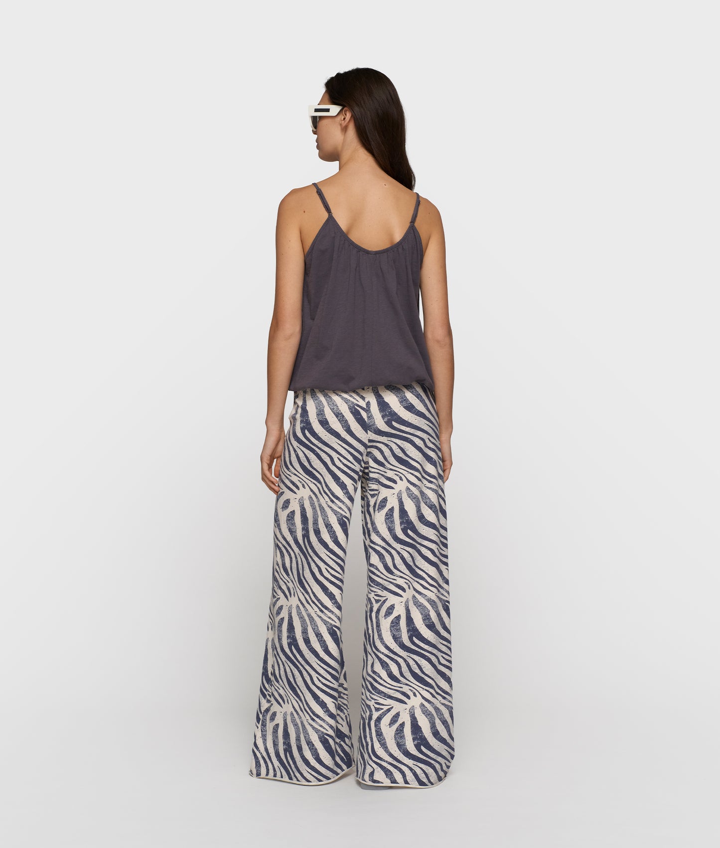 Top Gathered Neck steelblue | Bildmaterial bereitgestellt von SHOES.PLEASE.