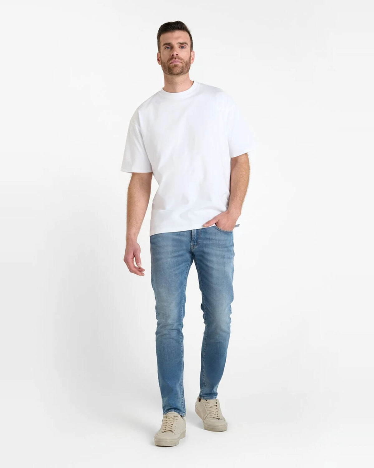 Homme JEAN JOGG A blue | Bildmaterial bereitgestellt von SHOES.PLEASE.