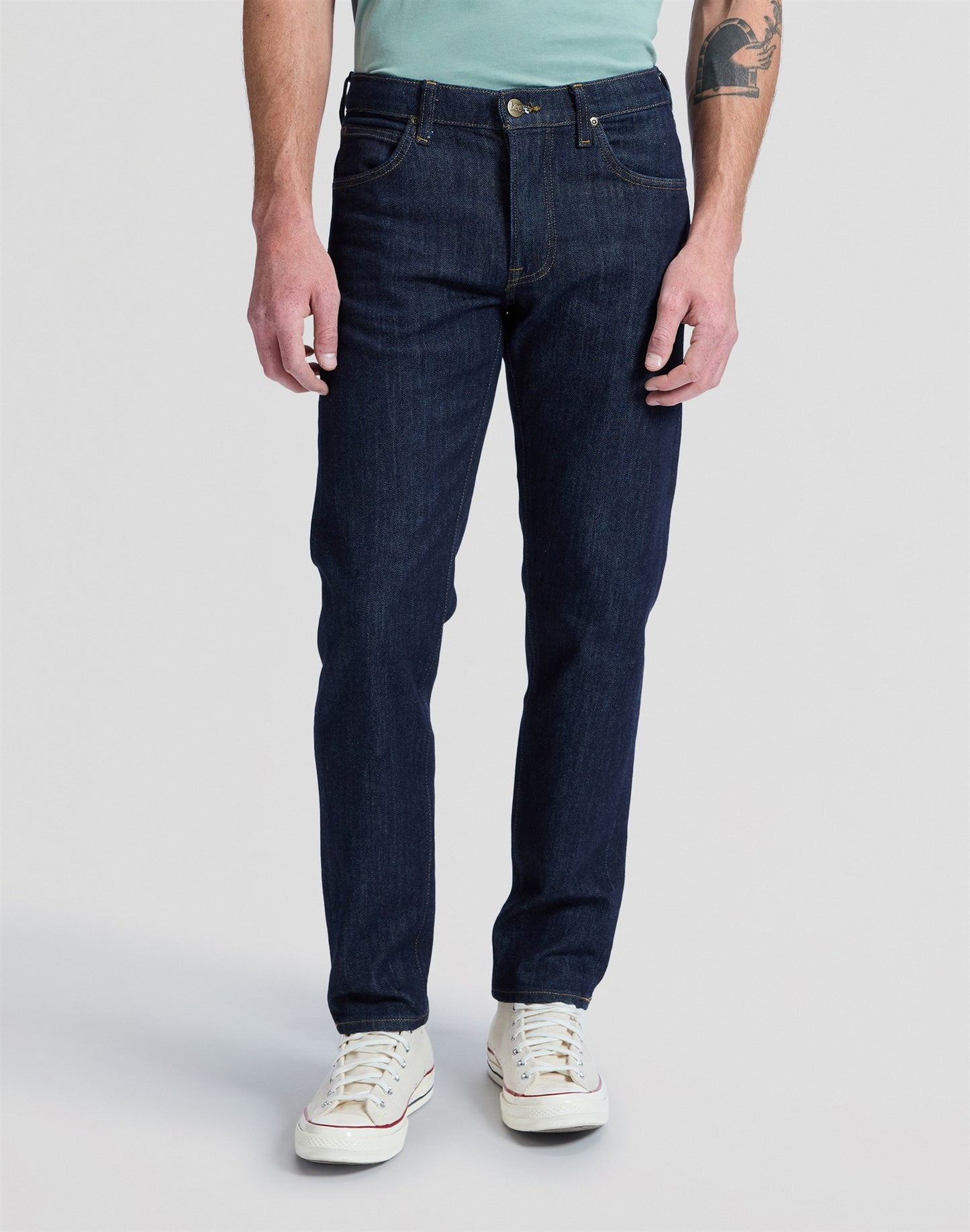 DAREN_ZIP_FLY RINSE medium denim | Bildmaterial bereitgestellt von SHOES.PLEASE.
