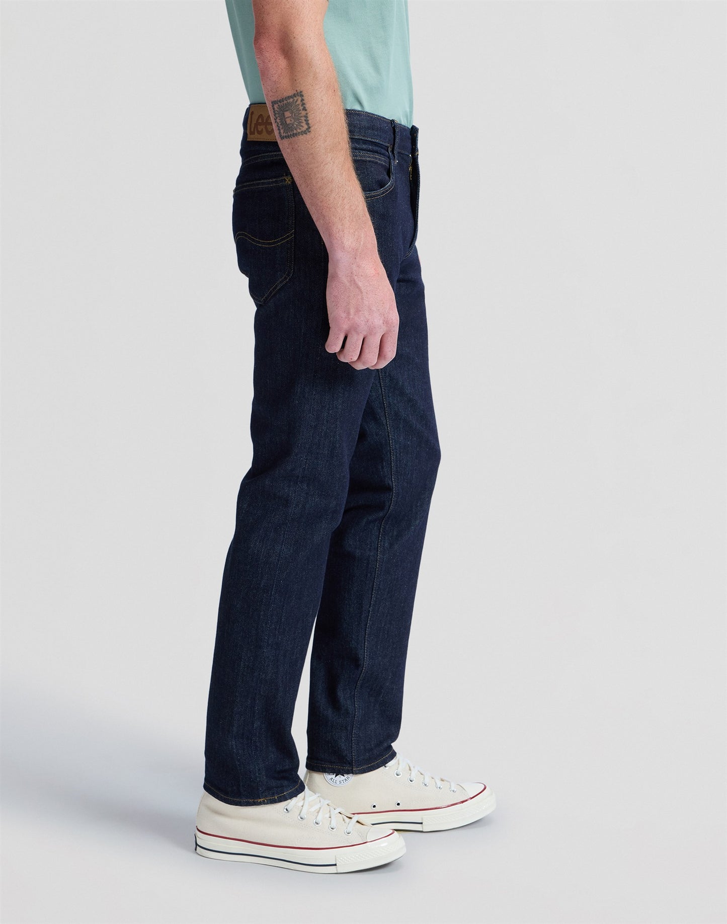 DAREN_ZIP_FLY RINSE medium denim | Bildmaterial bereitgestellt von SHOES.PLEASE.