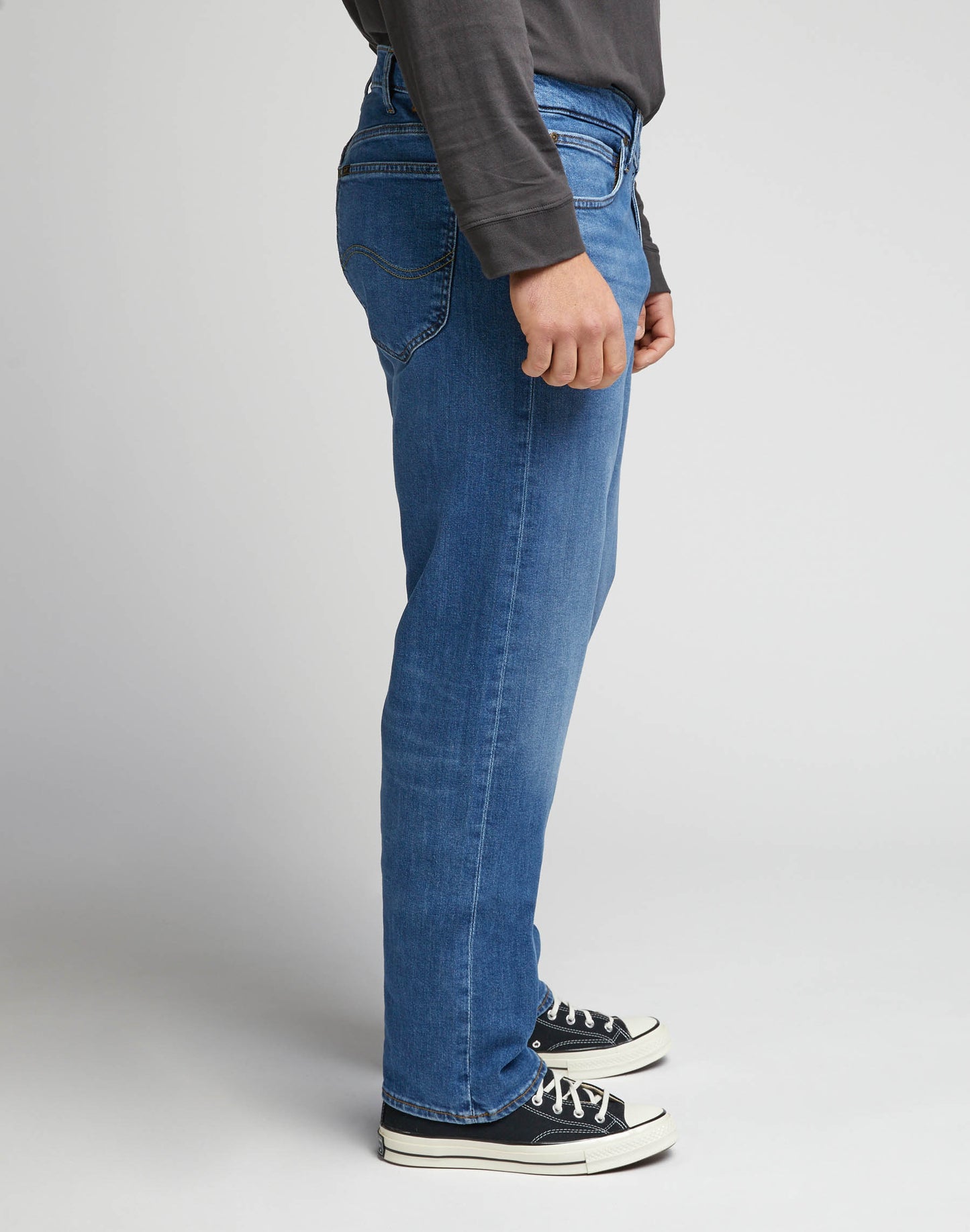 DAREN_ZIP_FLY DARK_FREEPORT medium denim | Bildmaterial bereitgestellt von SHOES.PLEASE.