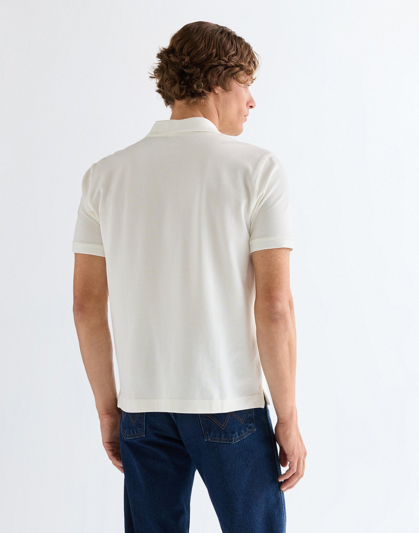 POLO SHIRT worn white | Bildmaterial bereitgestellt von SHOES.PLEASE.