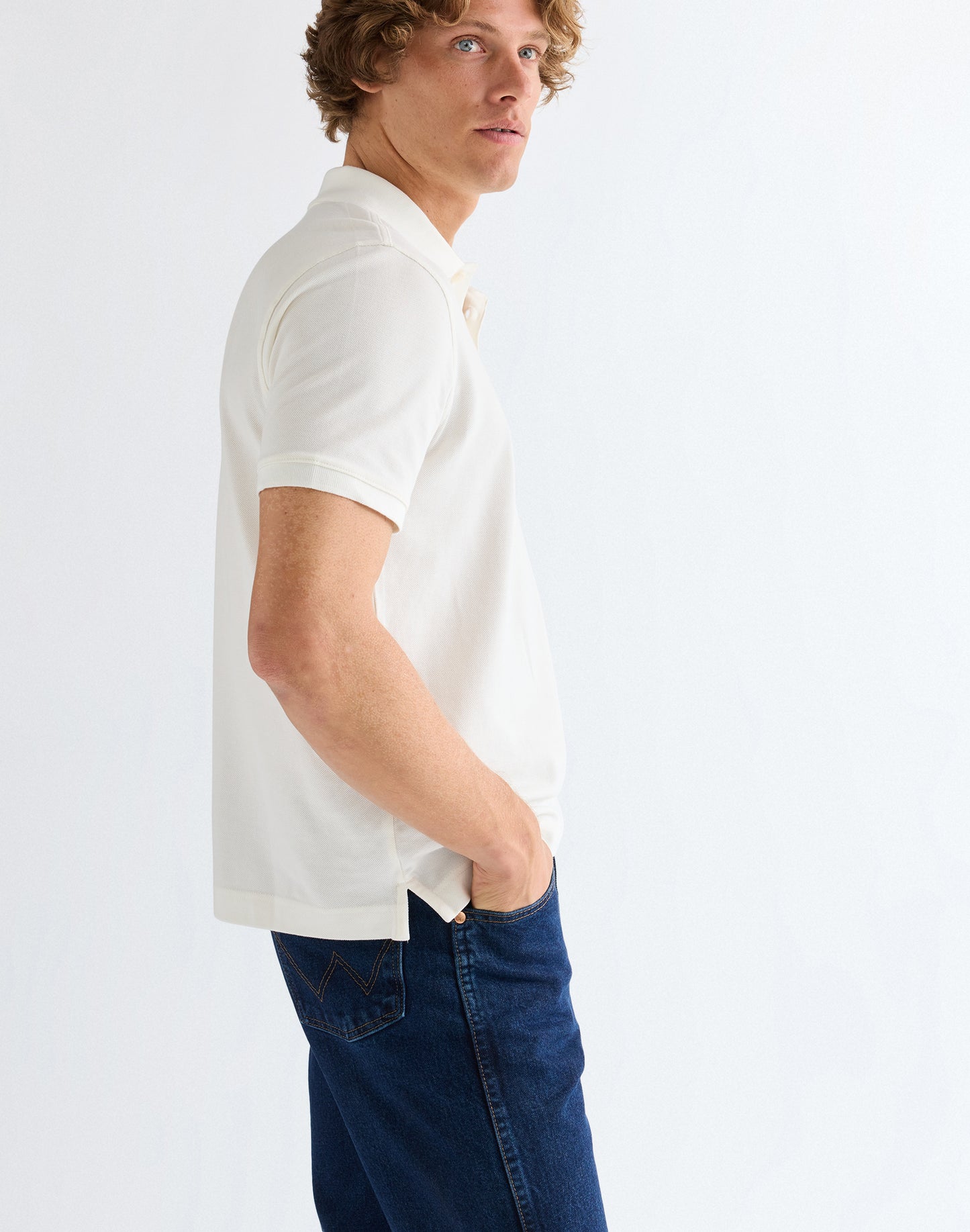 POLO SHIRT worn white | Bildmaterial bereitgestellt von SHOES.PLEASE.