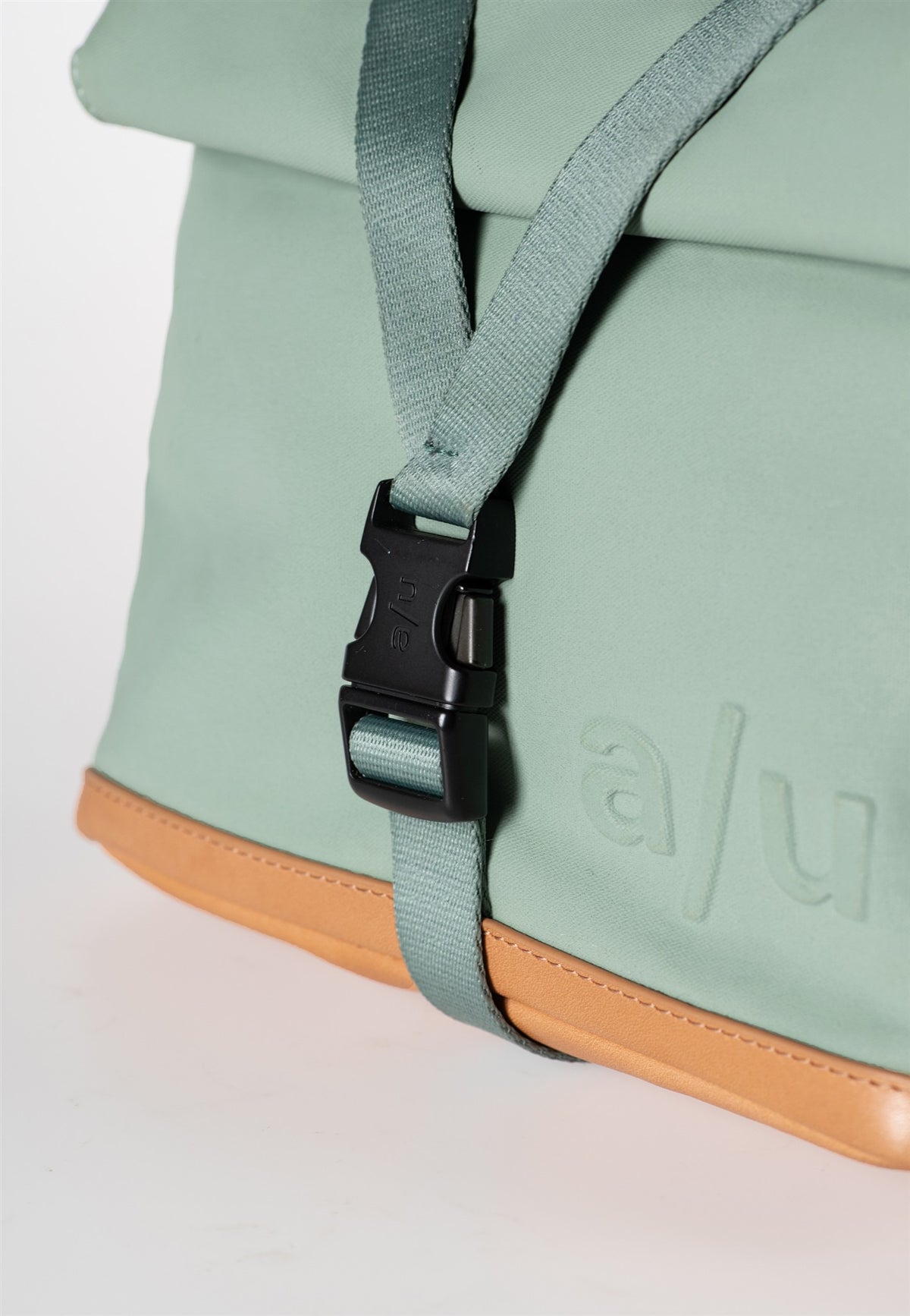 Tsu Bauchtasche Japan sage green | Bildmaterial bereitgestellt von SHOES.PLEASE.