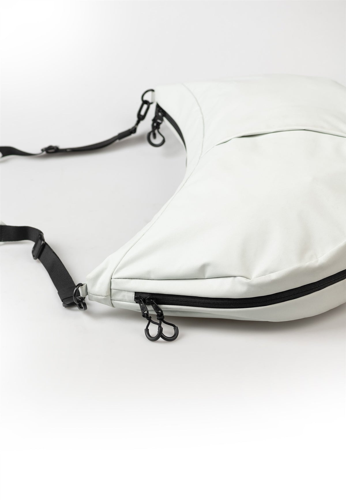 Miyagawa Halfmoon Bag Japan RE LITE cloud nine | Bildmaterial bereitgestellt von SHOES.PLEASE.