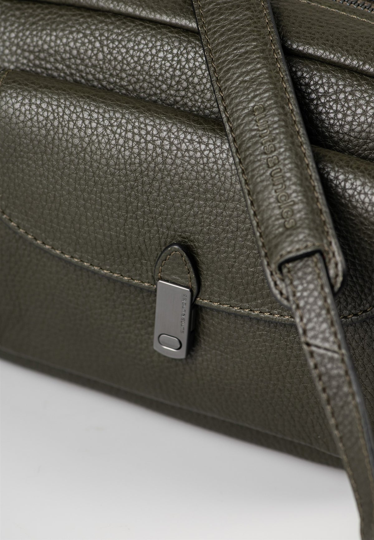 Posh Umhängetasche Philocalists ivy green | Bildmaterial bereitgestellt von SHOES.PLEASE.
