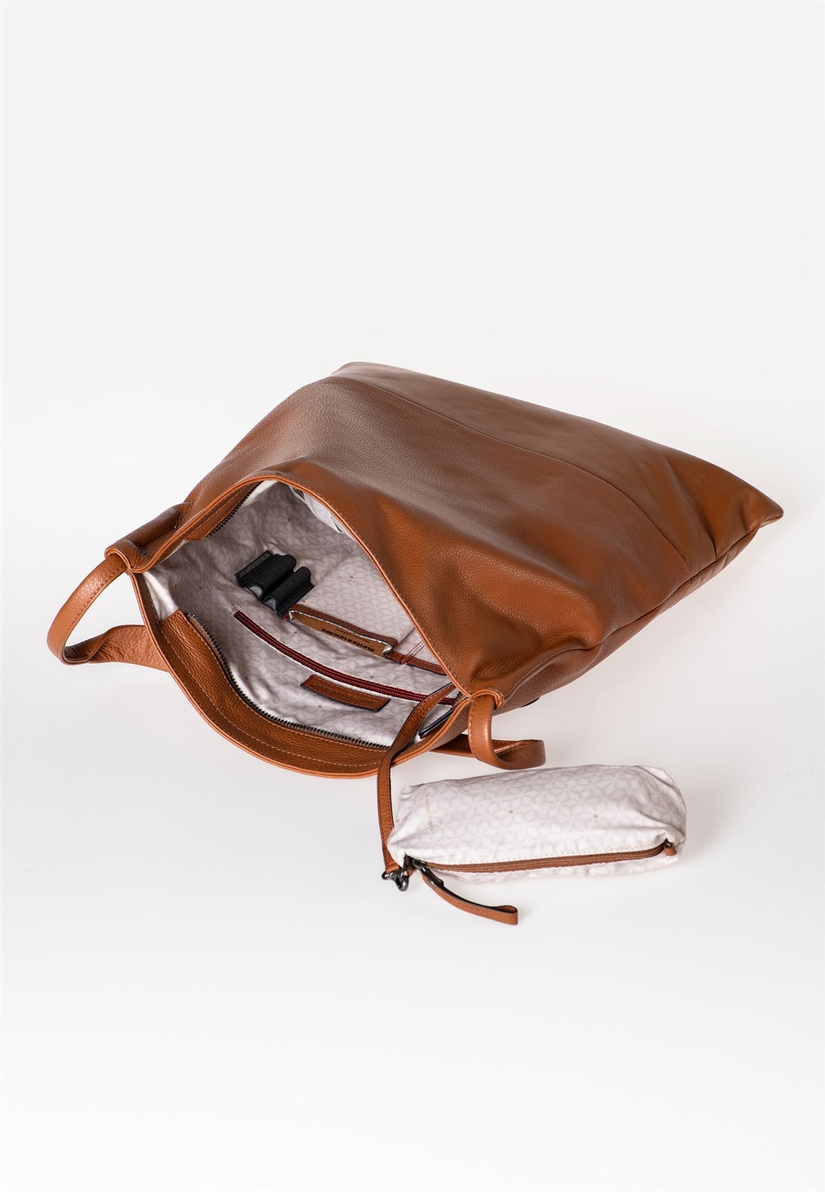 Lovin Shopper Philocalists chipmunk | Bildmaterial bereitgestellt von SHOES.PLEASE.