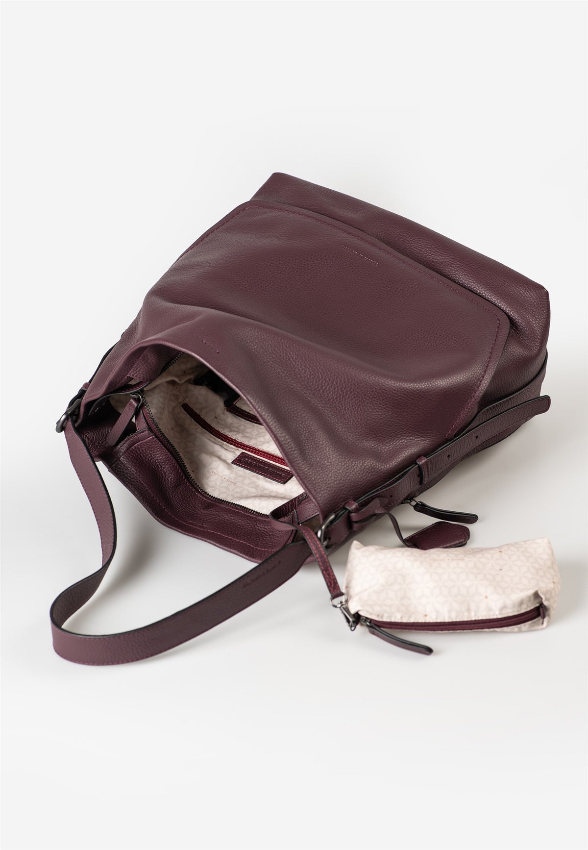 Ally Philocalists merlot | Bildmaterial bereitgestellt von SHOES.PLEASE.