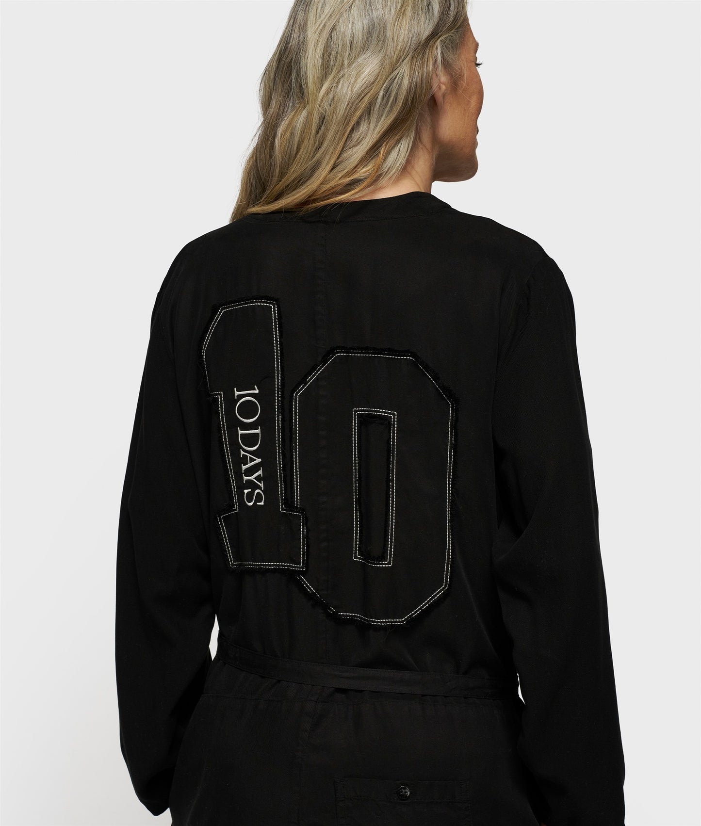 Comfort Jumpsuit Tencel black | Bildmaterial bereitgestellt von SHOES.PLEASE.