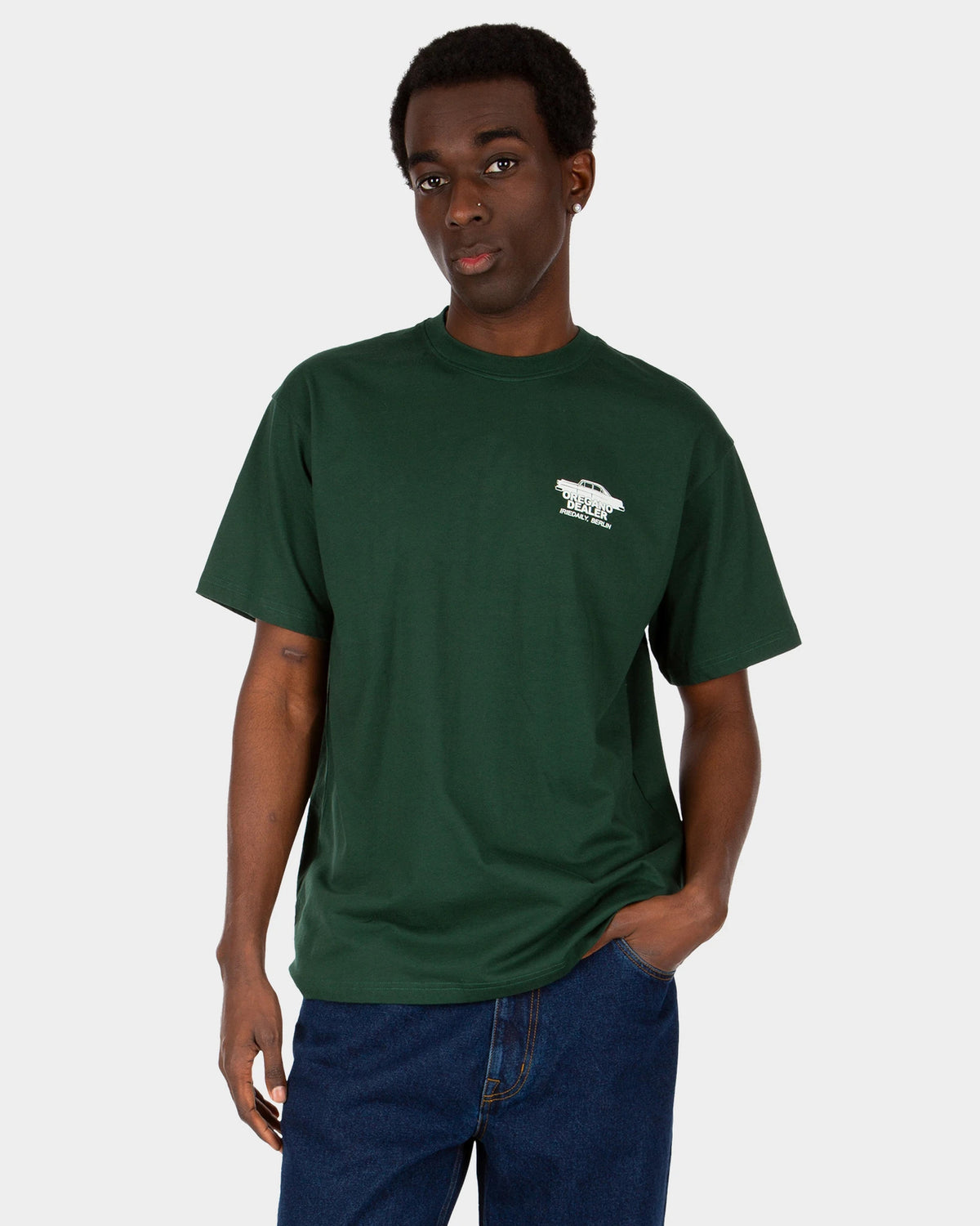 Oregano Dealer T-Shirt  bottle green | Bildmaterial bereitgestellt von SHOES.PLEASE.