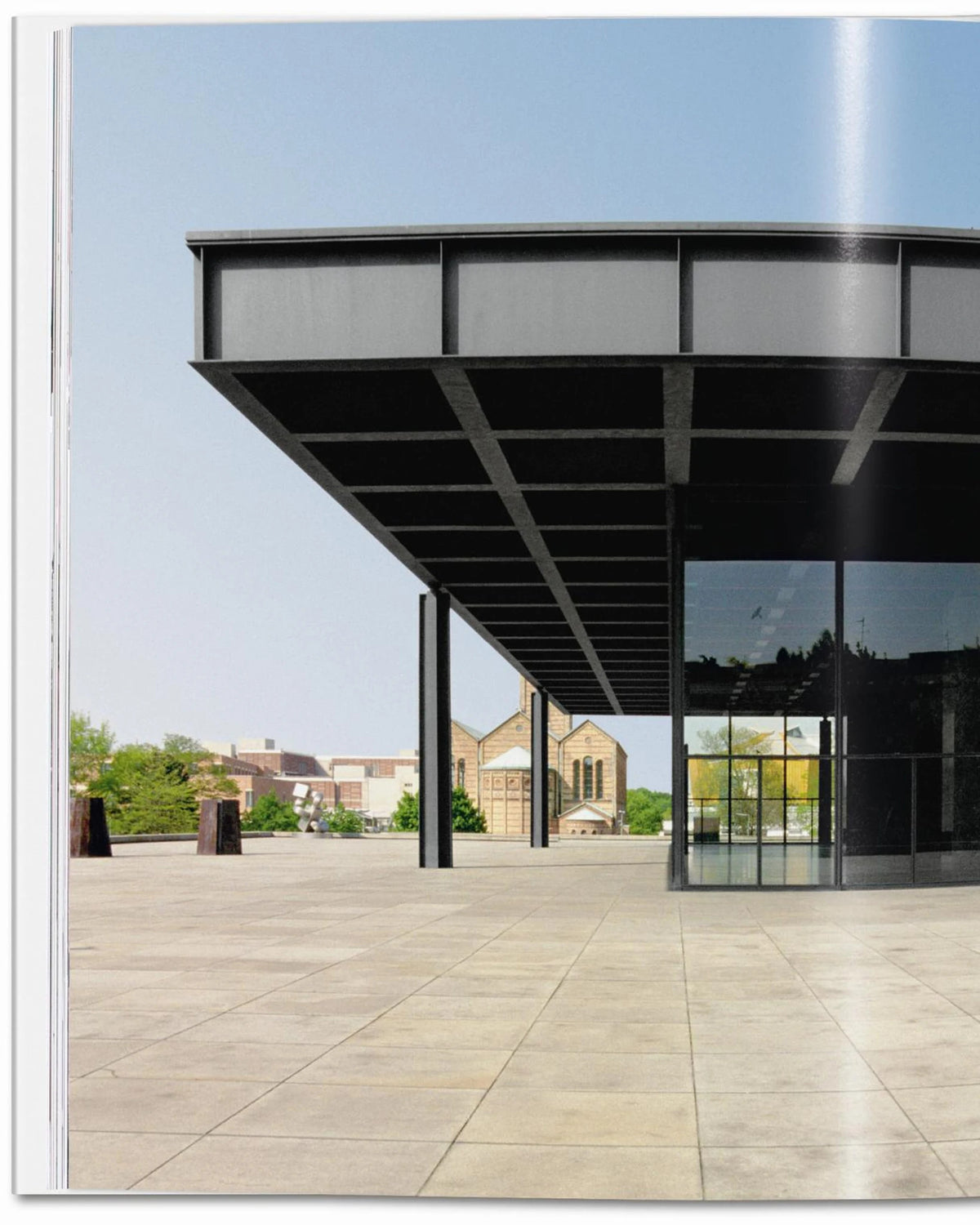 Mies van der Rohe | Bildmaterial bereitgestellt von SHOES.PLEASE.