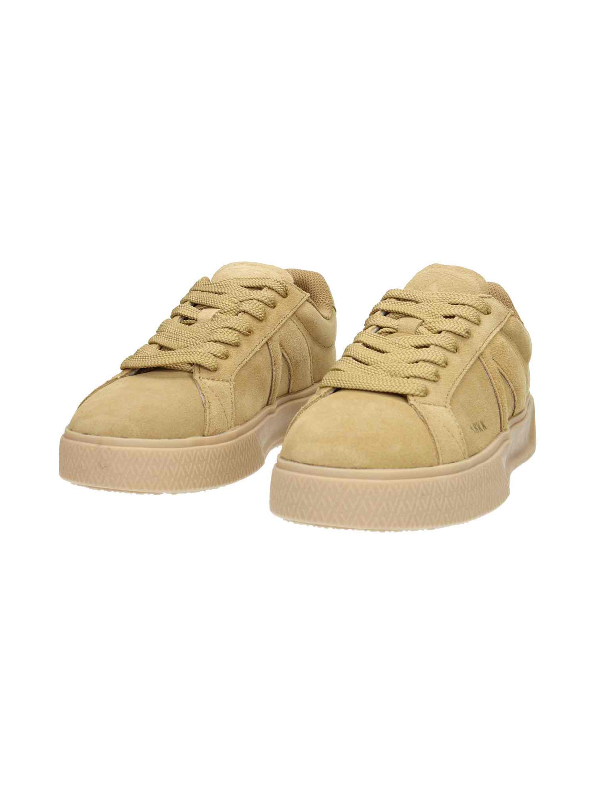 Essence light brown gum | Bildmaterial bereitgestellt von SHOES.PLEASE.
