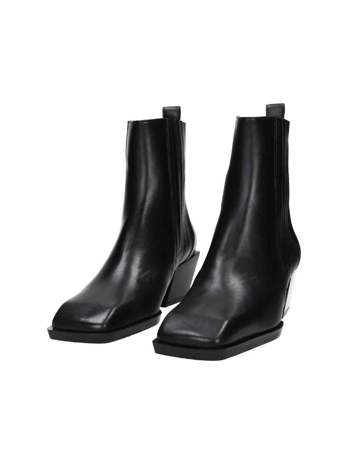 8332 Premier negro | Bildmaterial bereitgestellt von SHOES.PLEASE.