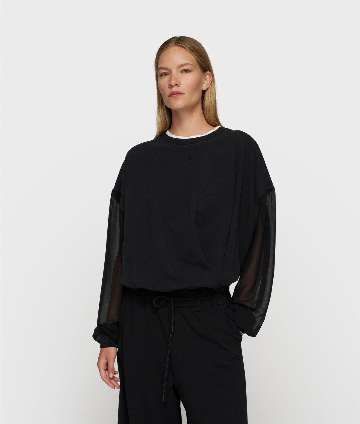 Pleated Sweater Chiffon black | Bildmaterial bereitgestellt von SHOES.PLEASE.