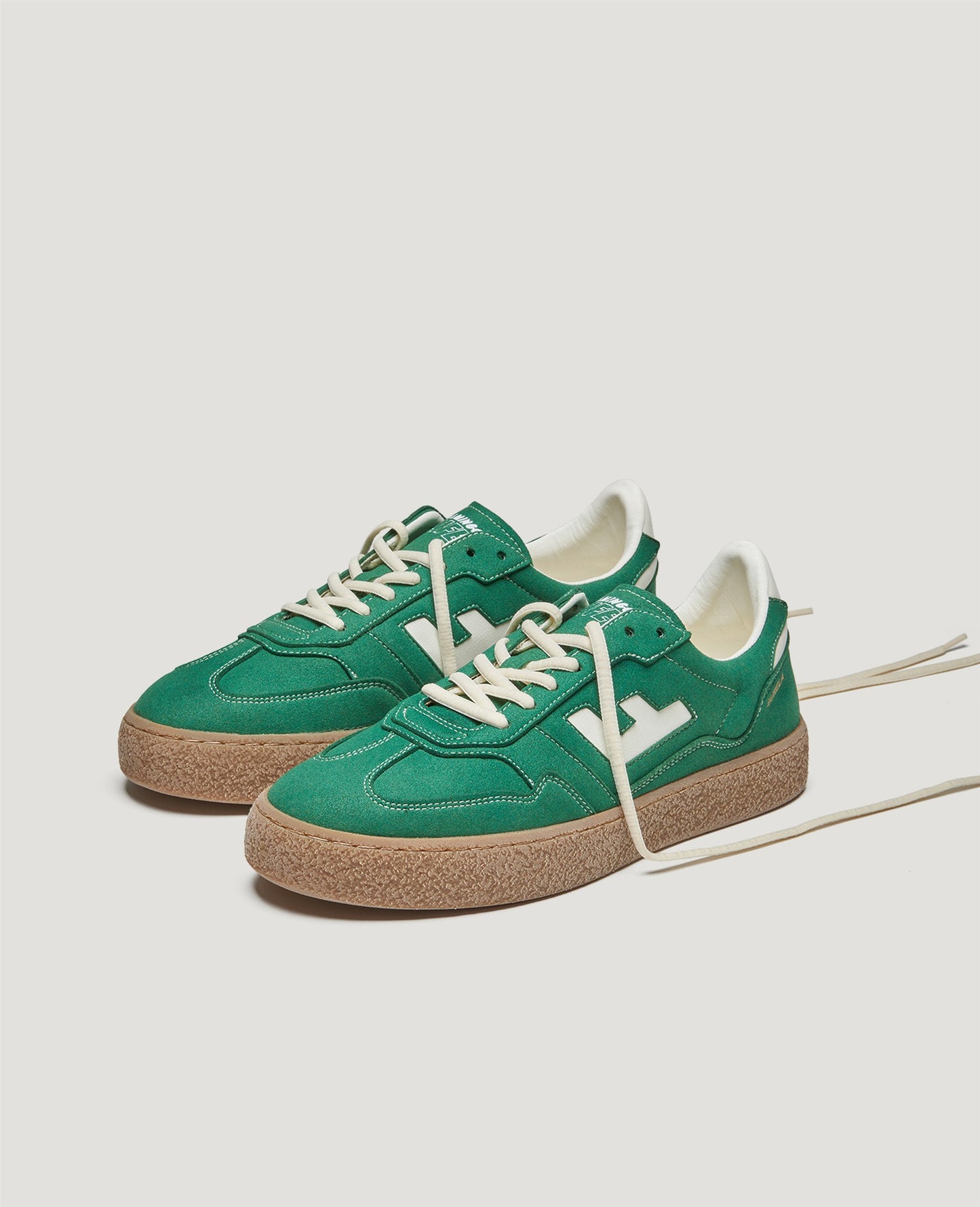 Burela Bold elements earth | Bildmaterial bereitgestellt von SHOES.PLEASE.