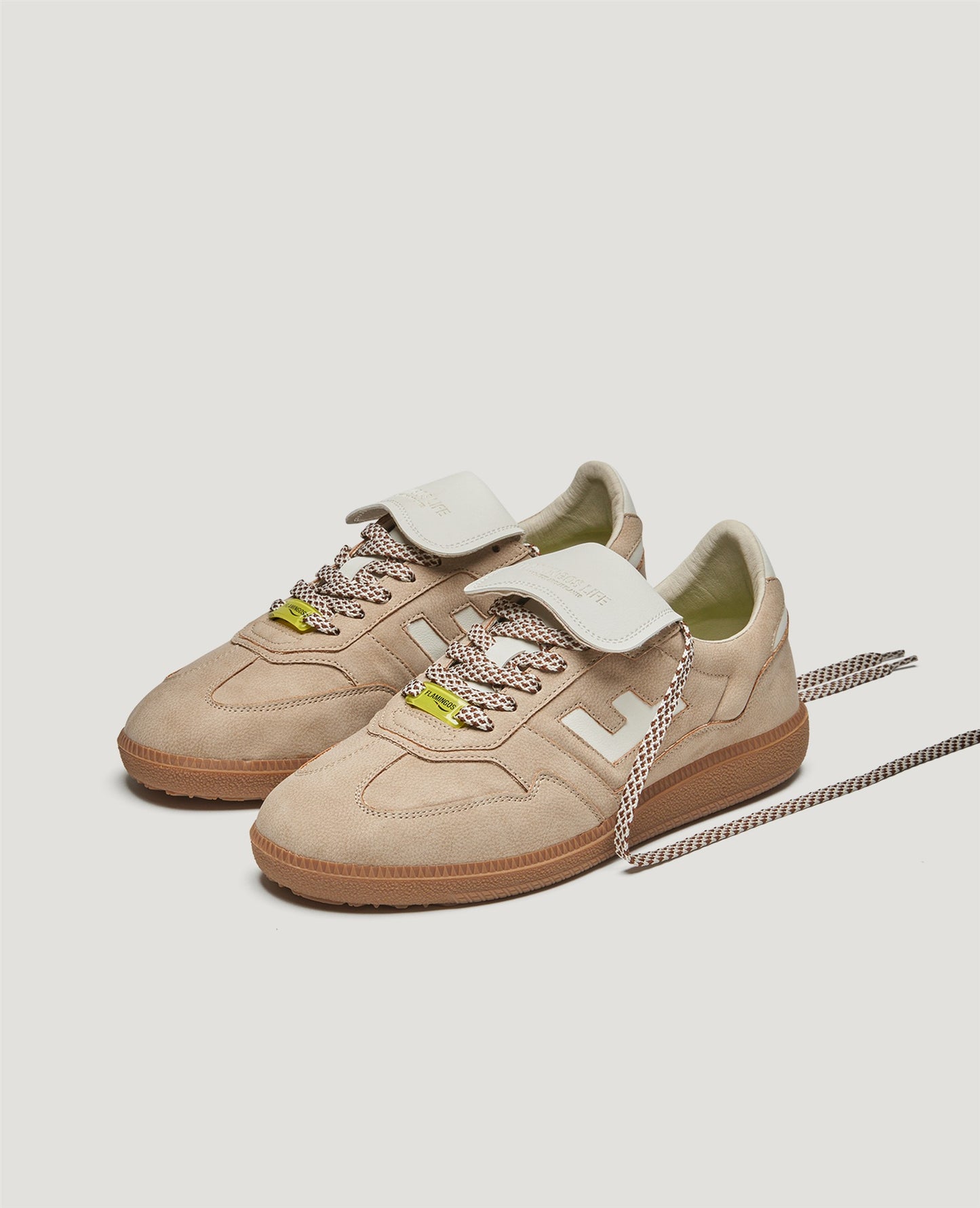 Burela Slim Player suede taupe | Bildmaterial bereitgestellt von SHOES.PLEASE.