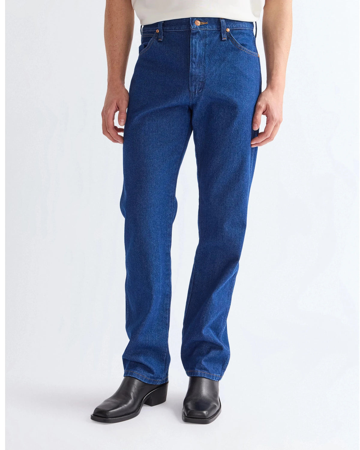 13MWZ prewashed indigo | Bildmaterial bereitgestellt von SHOES.PLEASE.