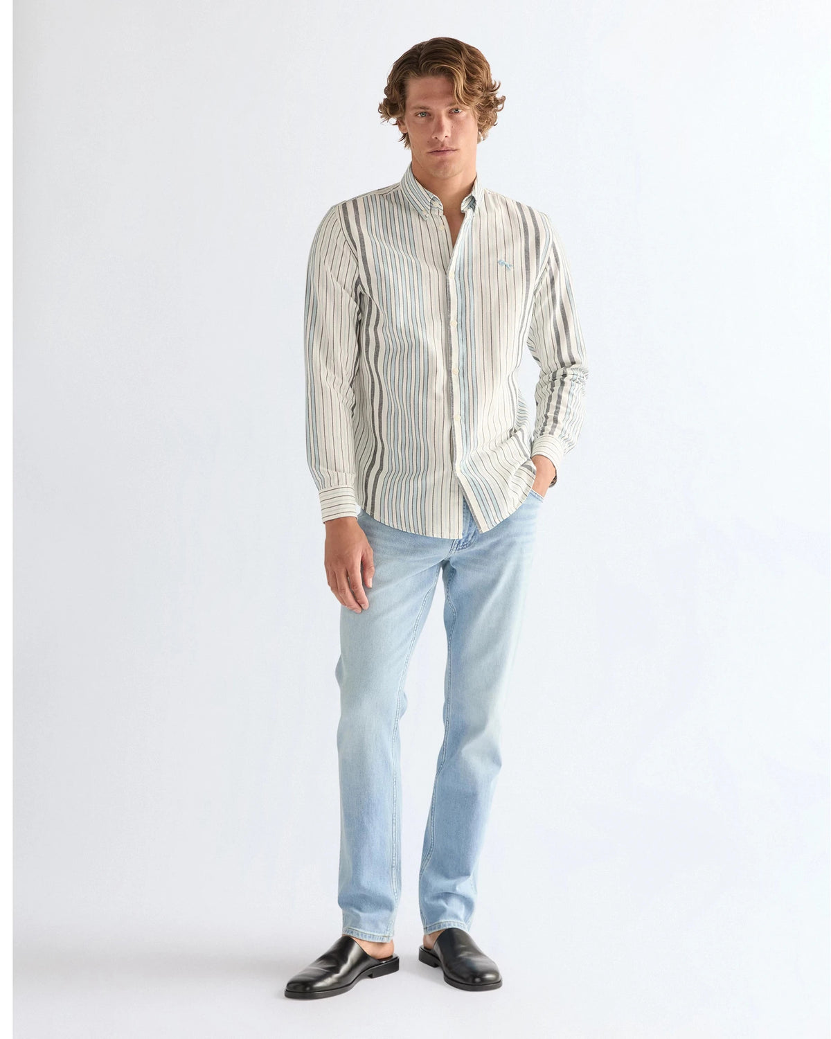 OXFORD SHIRT white blue | Bildmaterial bereitgestellt von SHOES.PLEASE.