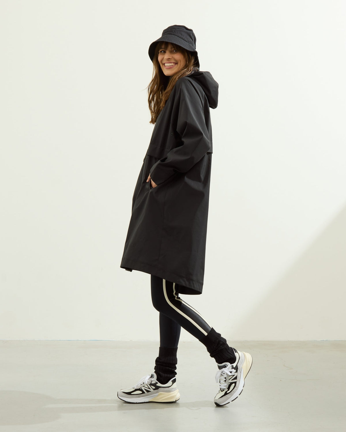 Romy Raincoat black | Bildmaterial bereitgestellt von SHOES.PLEASE.