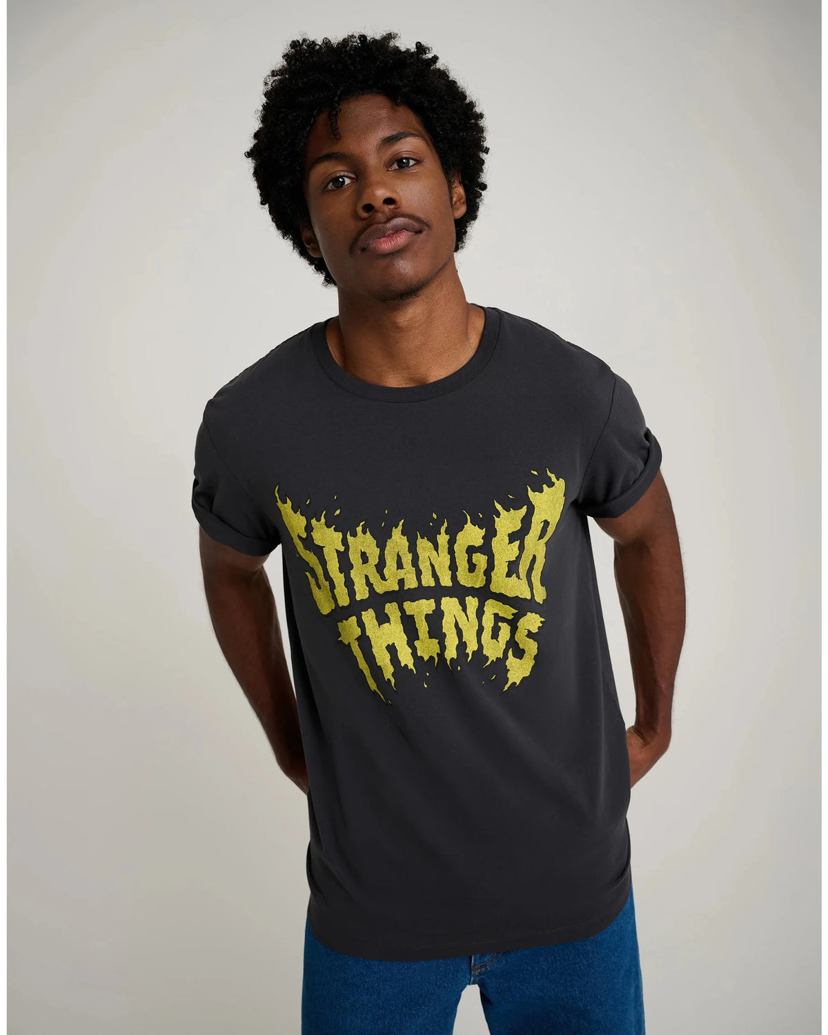 STRANGER THINGS TEE washed black | Bildmaterial bereitgestellt von SHOES.PLEASE.