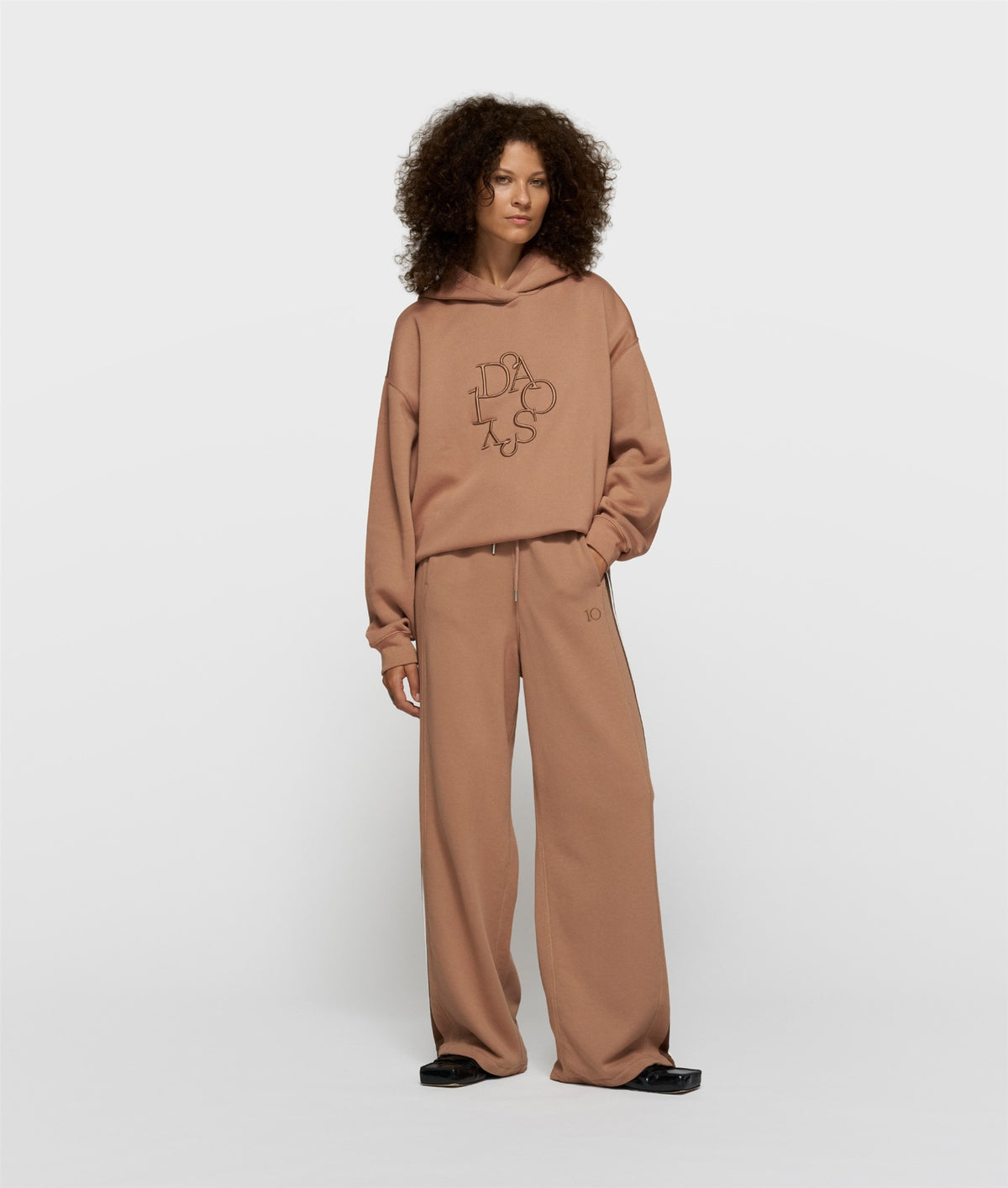 Western Jogger Tape fudge | Bildmaterial bereitgestellt von SHOES.PLEASE.