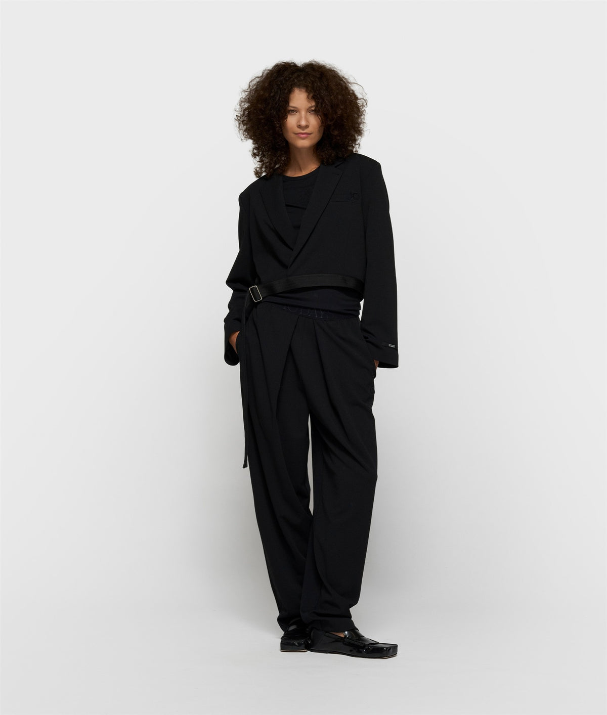 Pleated Pants black | Bildmaterial bereitgestellt von SHOES.PLEASE.