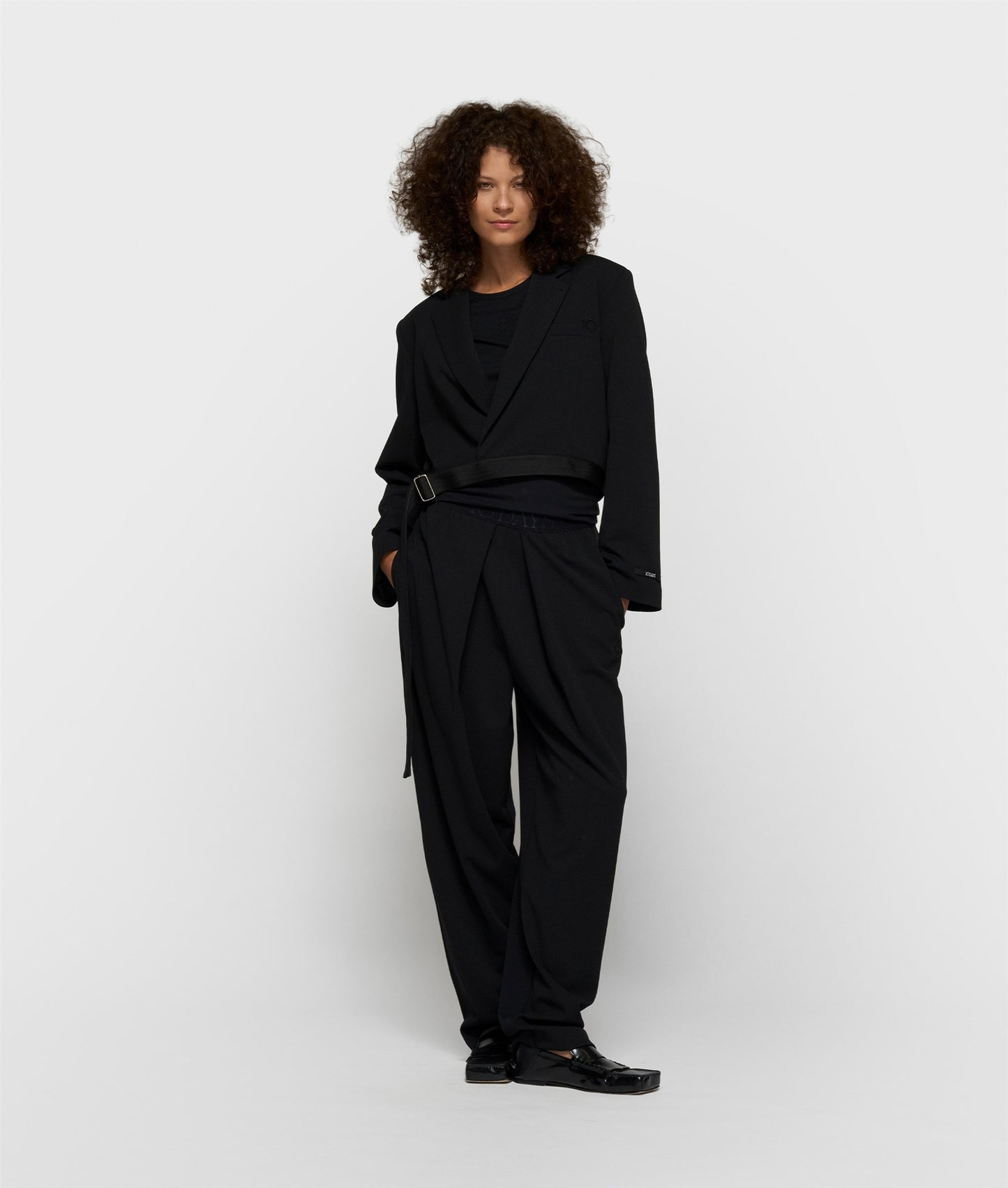 Pleated Pants black | Bildmaterial bereitgestellt von SHOES.PLEASE.