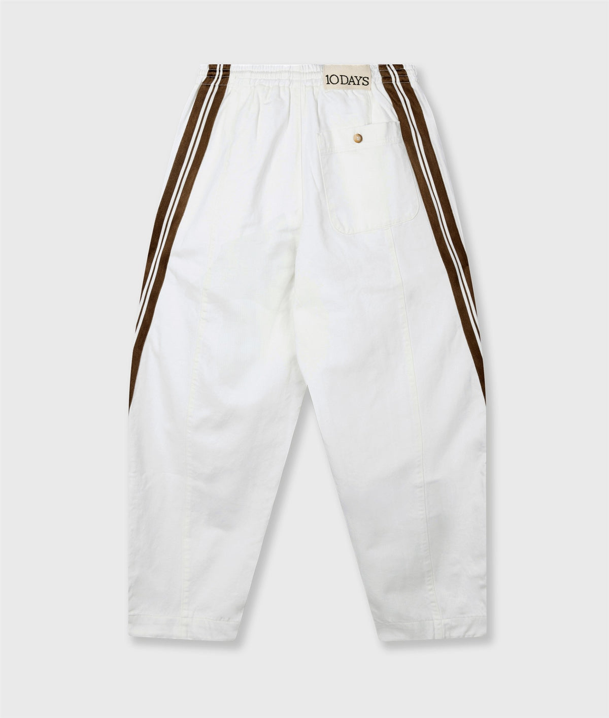 Wide Tapered Pants optic white | Bildmaterial bereitgestellt von SHOES.PLEASE.