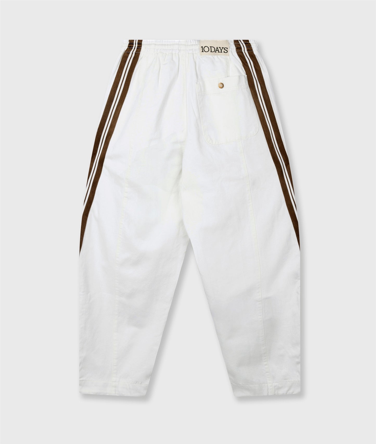 Wide Tapered Pants optic white | Bildmaterial bereitgestellt von SHOES.PLEASE.