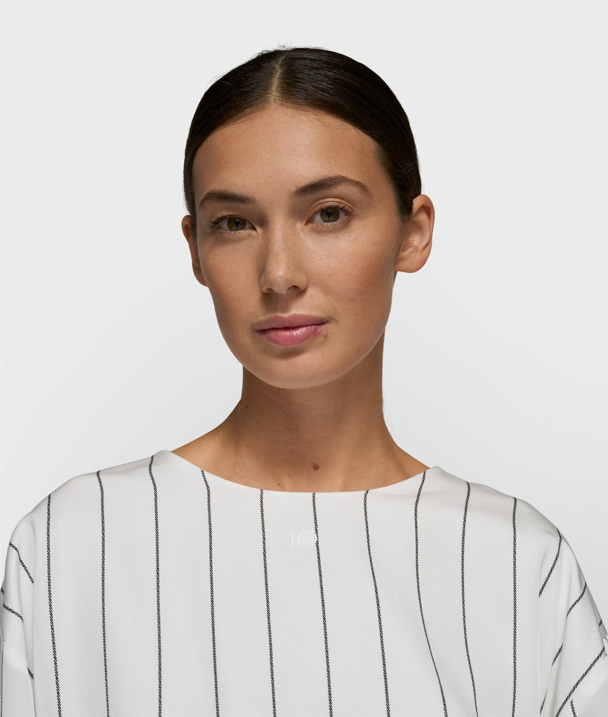 Balloon Blouse Pinstripe ecru | Bildmaterial bereitgestellt von SHOES.PLEASE.