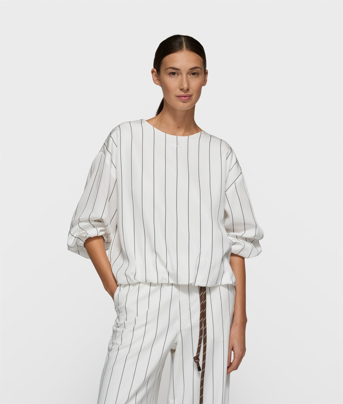 Balloon Blouse Pinstripe ecru | Bildmaterial bereitgestellt von SHOES.PLEASE.