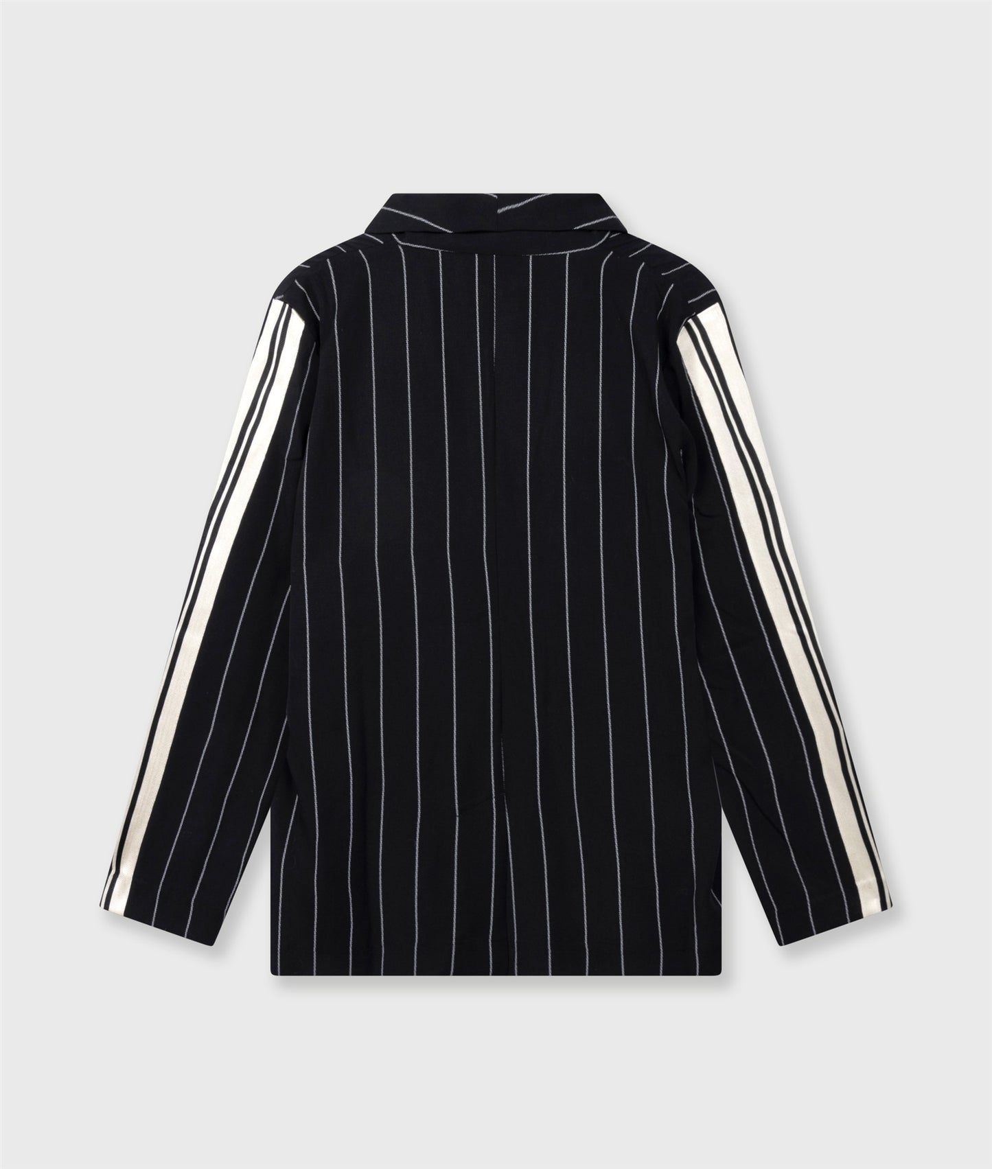 Blazer Pinstripe black | Bildmaterial bereitgestellt von SHOES.PLEASE.