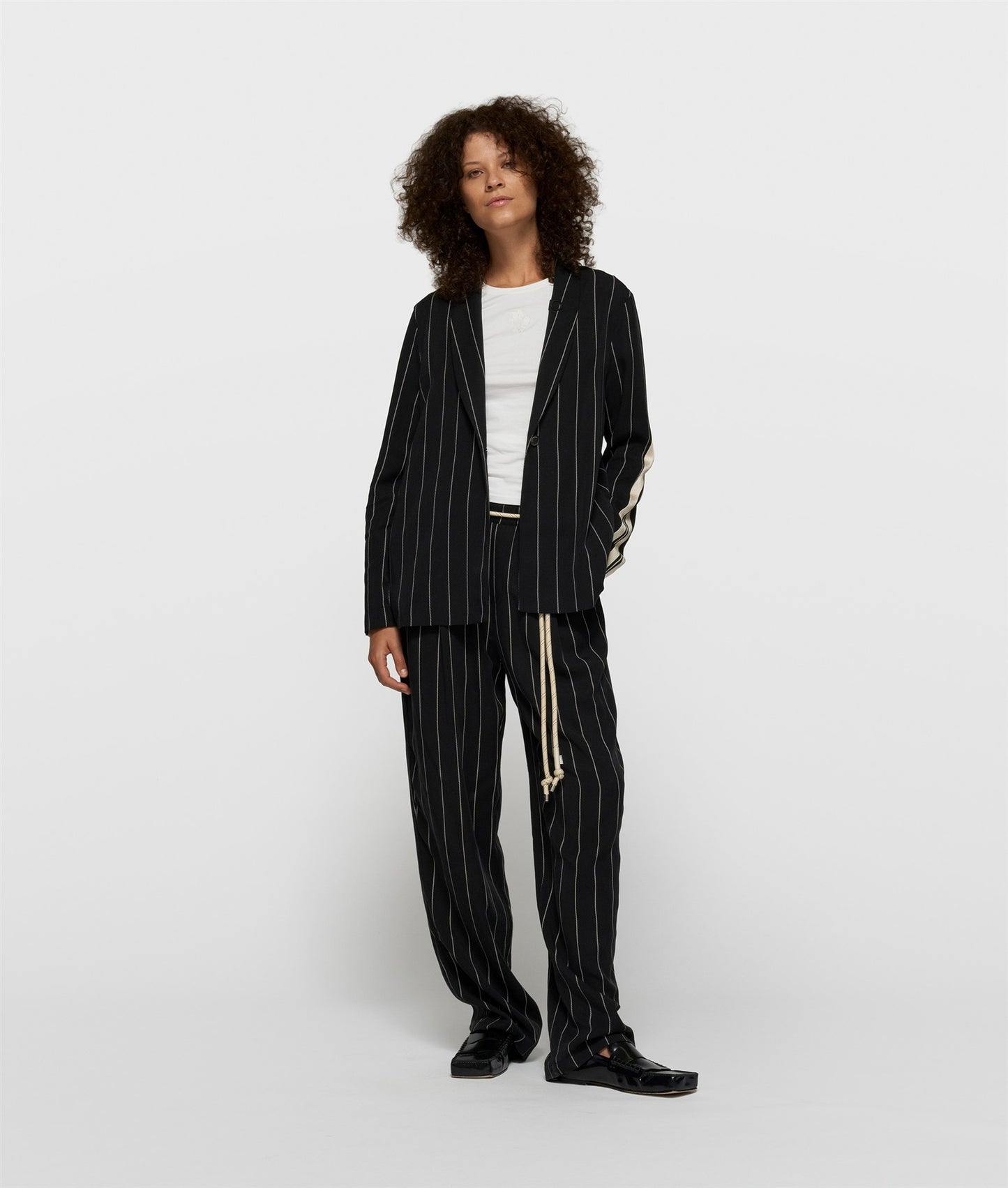 Blazer Pinstripe black | Bildmaterial bereitgestellt von SHOES.PLEASE.