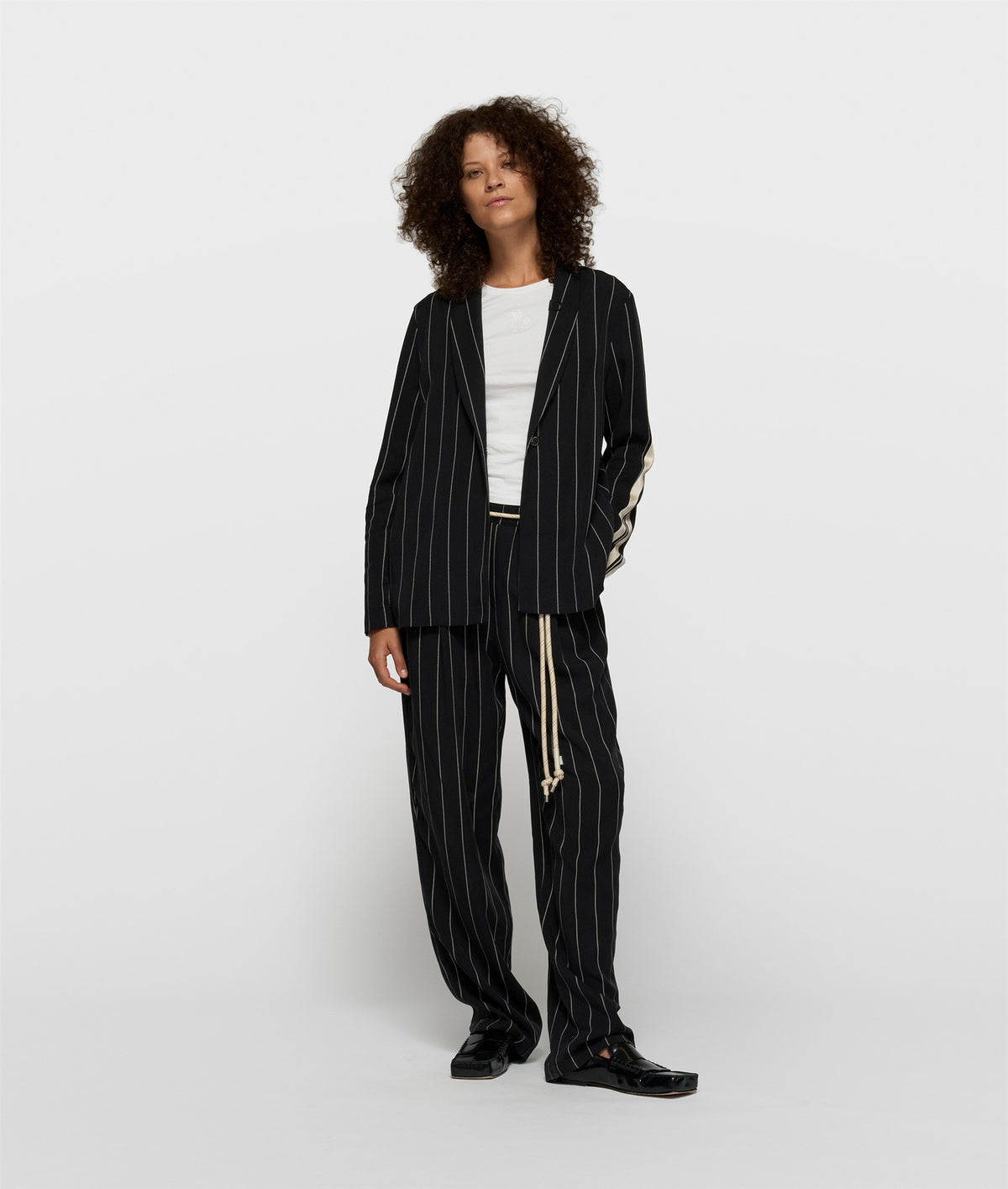 Blazer Pinstripe black | Bildmaterial bereitgestellt von SHOES.PLEASE.