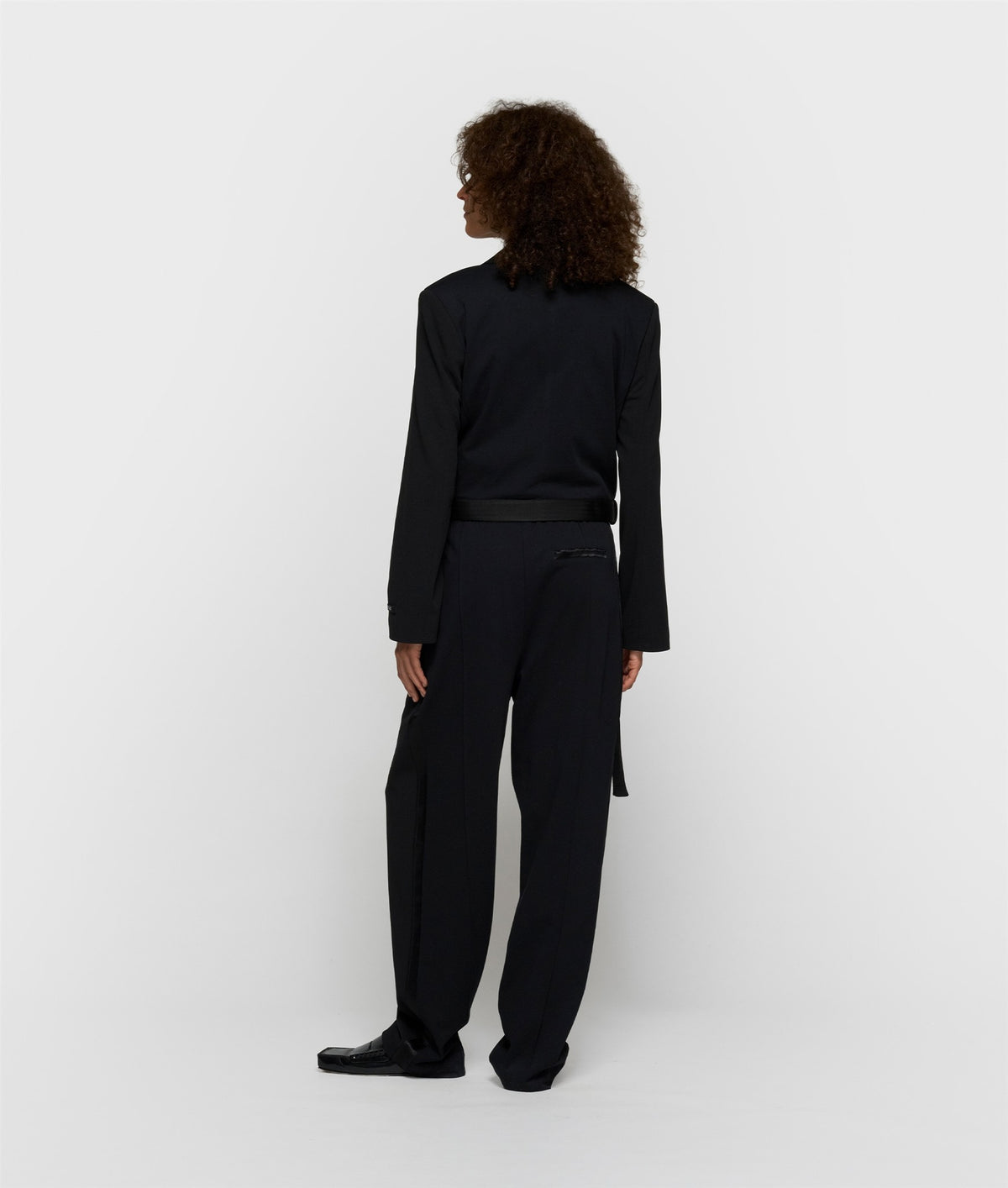 Belted Blazer Crepe black | Bildmaterial bereitgestellt von SHOES.PLEASE.