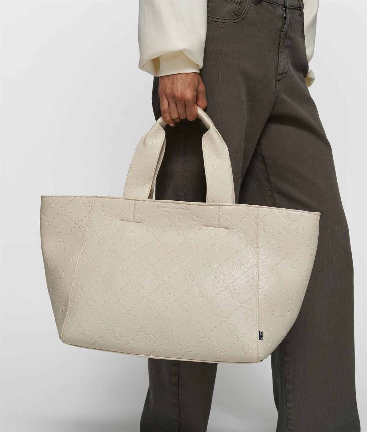 Shopper Monogram pearl | Bildmaterial bereitgestellt von SHOES.PLEASE.