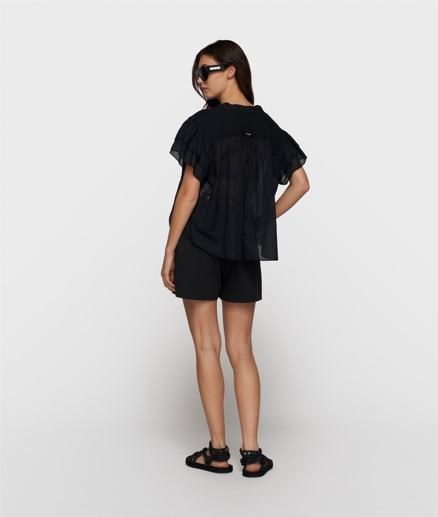 A-Line Ruffle Top black | Bildmaterial bereitgestellt von SHOES.PLEASE.