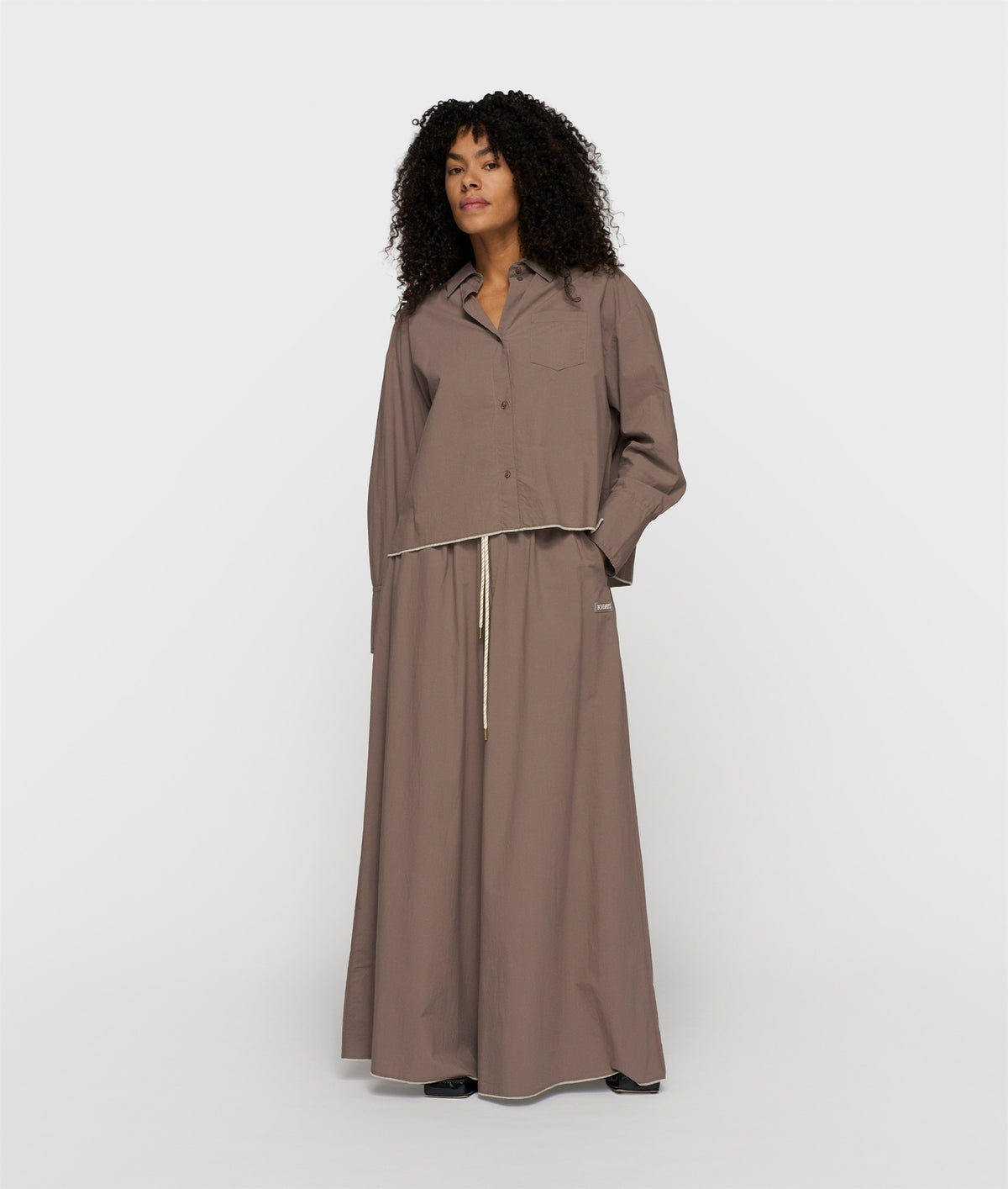 Cropped Shirt Poplin moonrock | Bildmaterial bereitgestellt von SHOES.PLEASE.