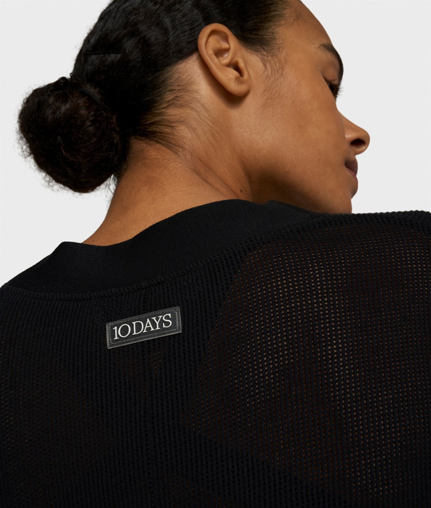 V-Neck Cardigan Mesh black | Bildmaterial bereitgestellt von SHOES.PLEASE.