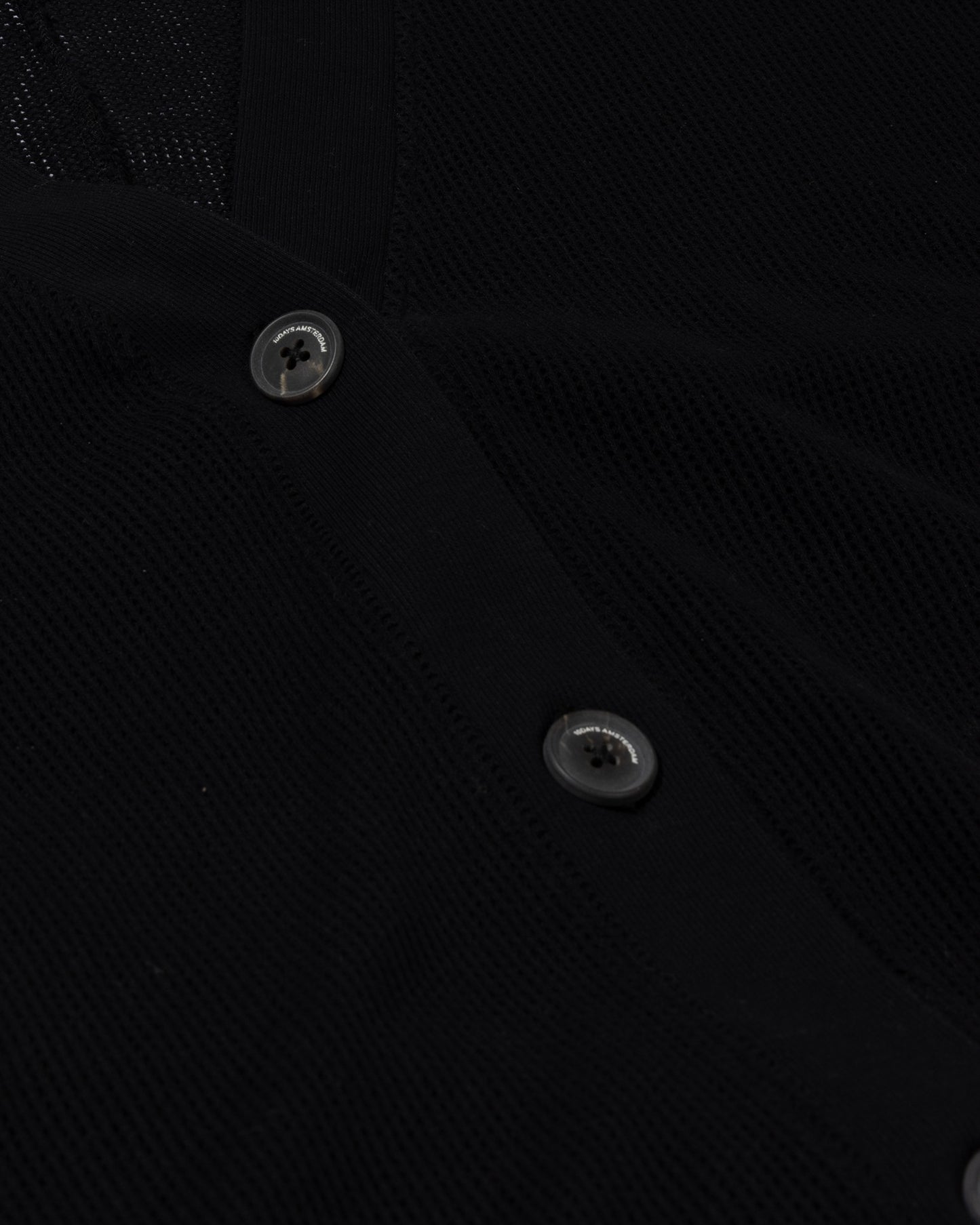 V-Neck Cardigan Mesh black | Bildmaterial bereitgestellt von SHOES.PLEASE.