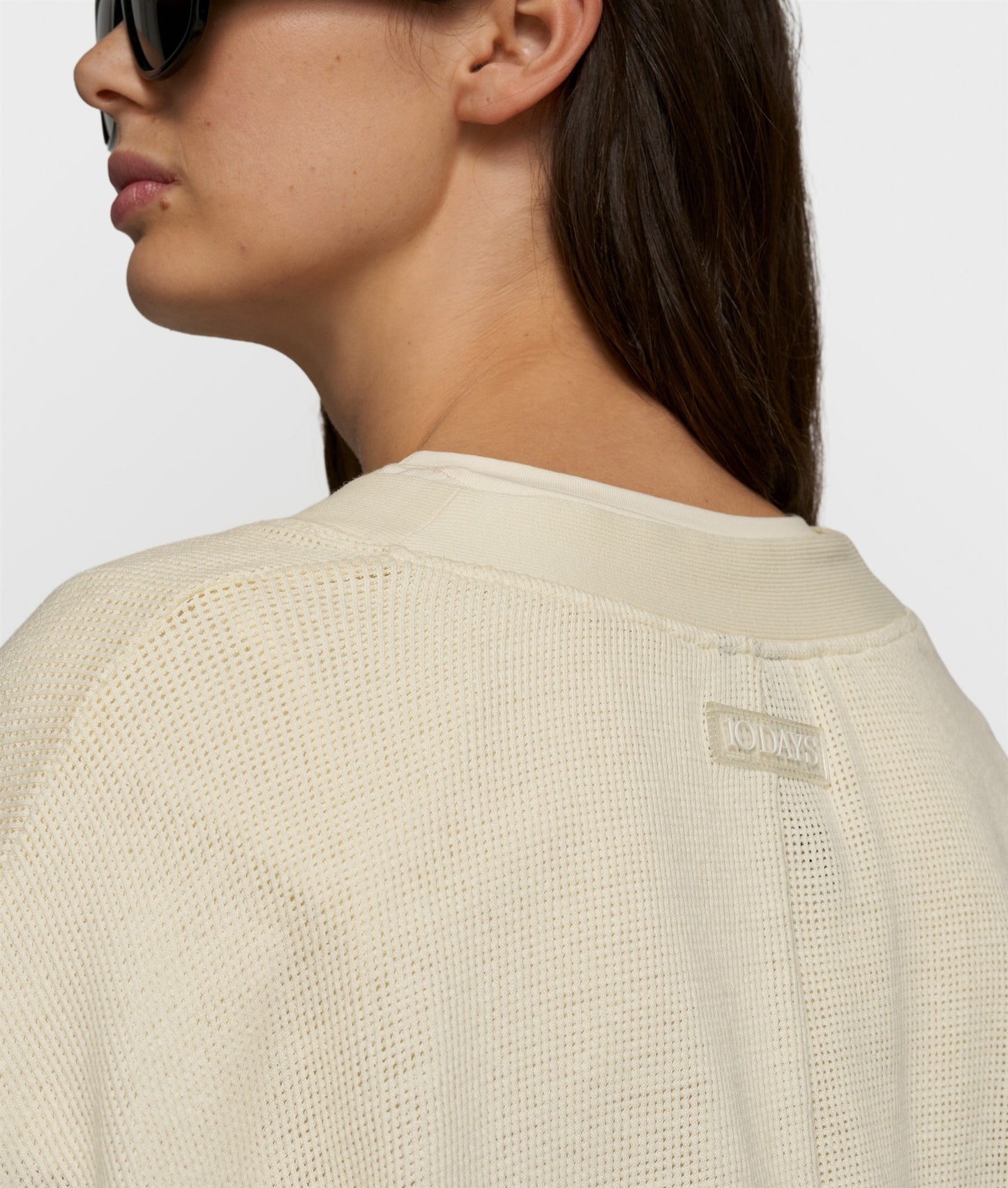 V-Neck Cardigan Mesh soft vanilia | Bildmaterial bereitgestellt von SHOES.PLEASE.