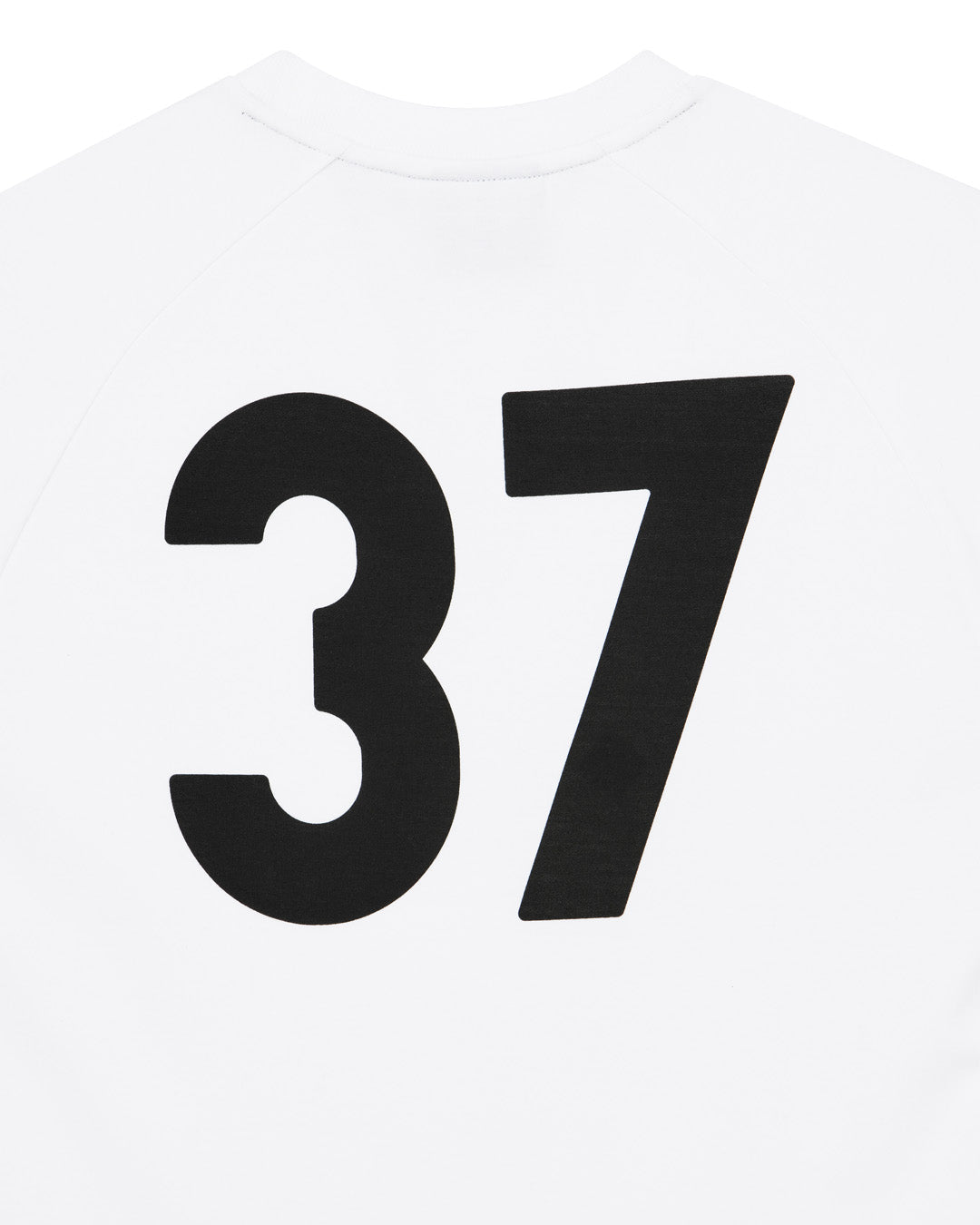 No. Thirty Seven Tee vwh | Bildmaterial bereitgestellt von SHOES.PLEASE.