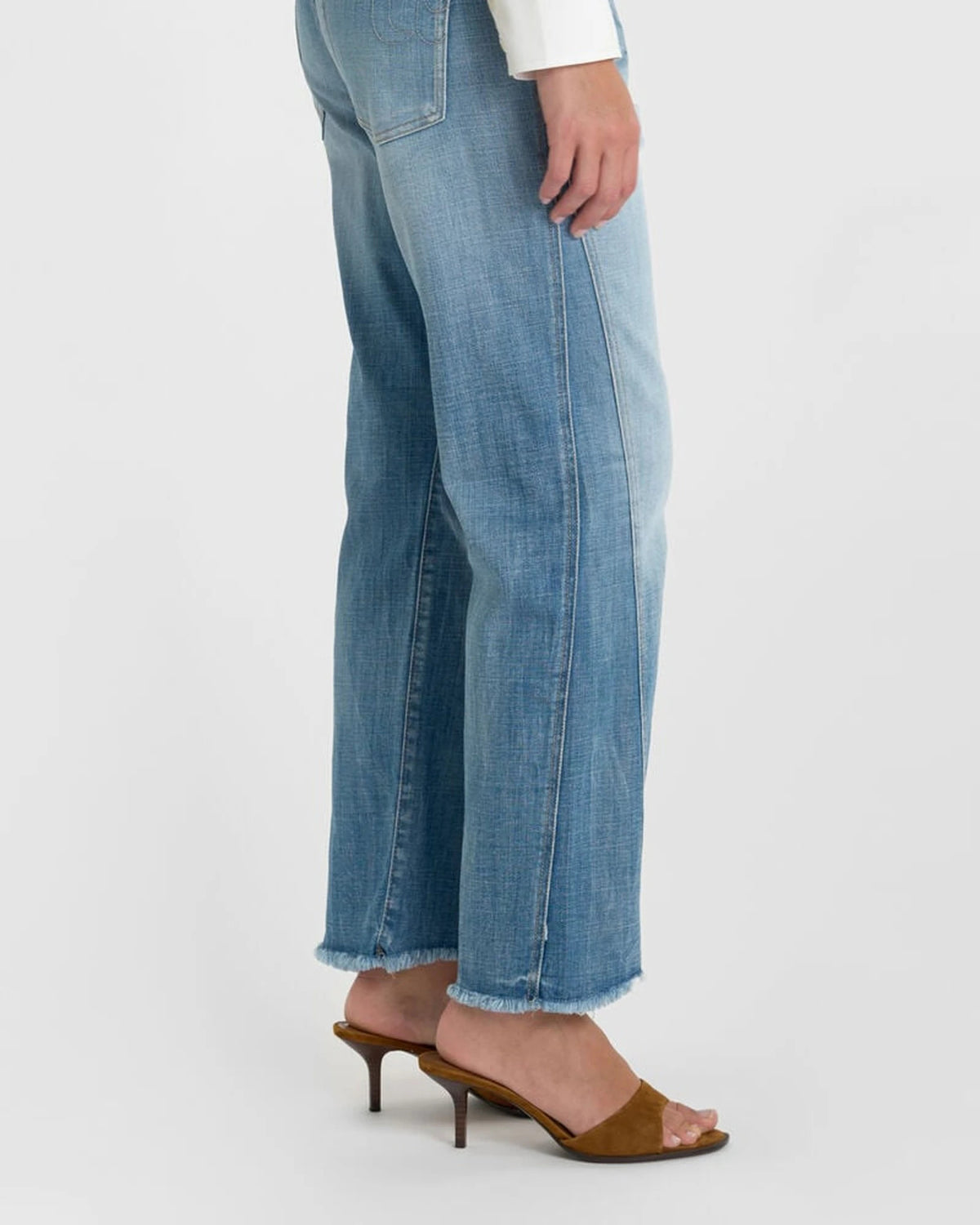 Femme JEAN PIHLA blue | Bildmaterial bereitgestellt von SHOES.PLEASE.