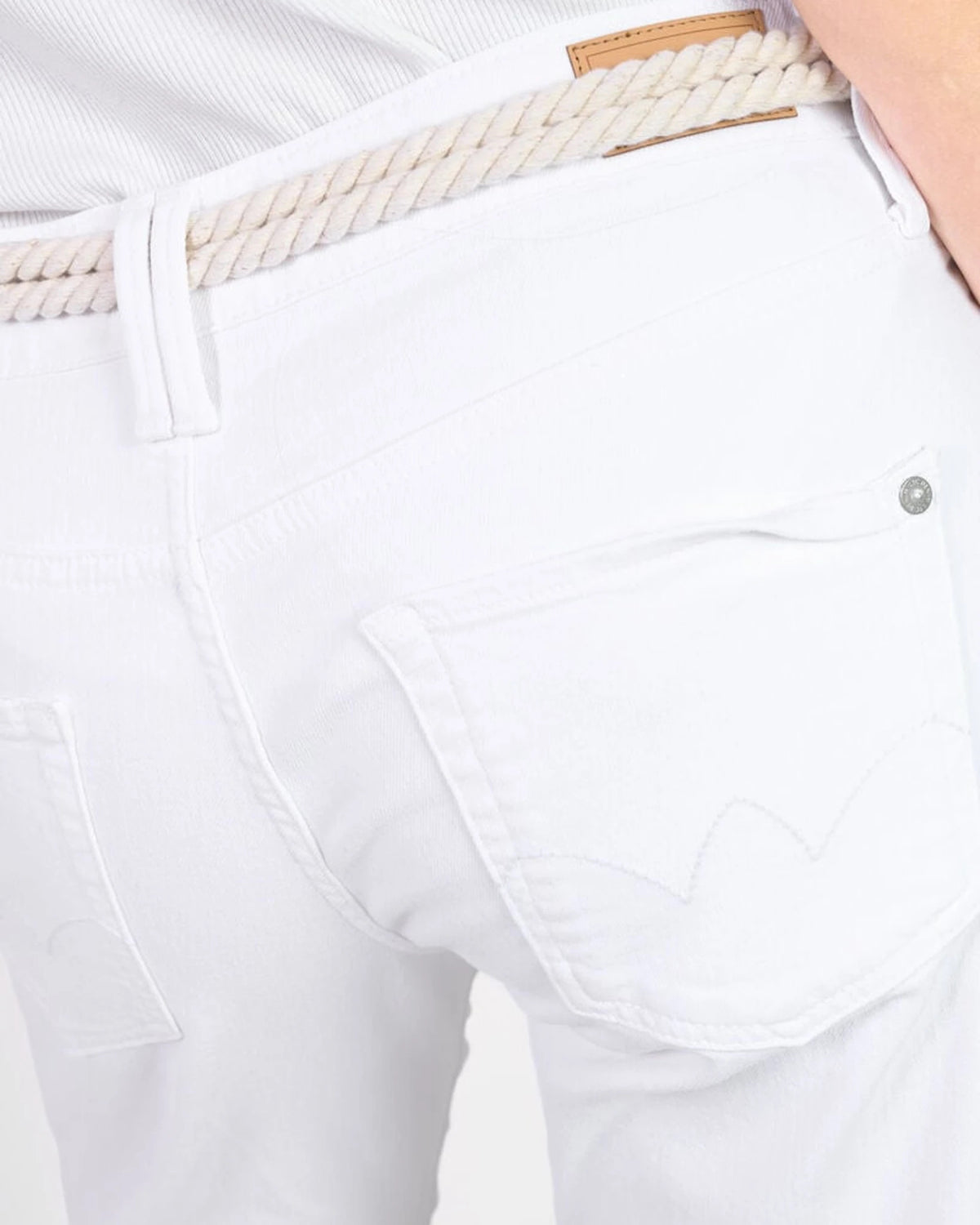 Femme JEAN PRISKA white | Bildmaterial bereitgestellt von SHOES.PLEASE.
