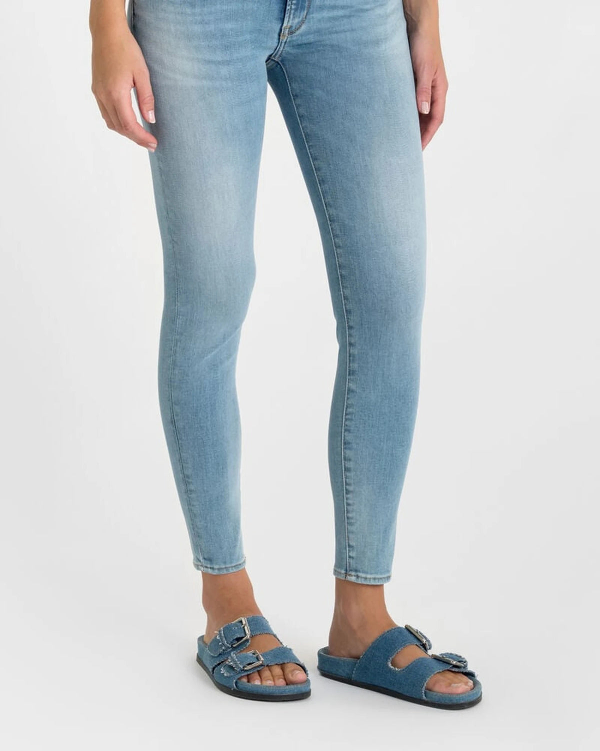 Femme JEAN PULPC KURSI blue | Bildmaterial bereitgestellt von SHOES.PLEASE.