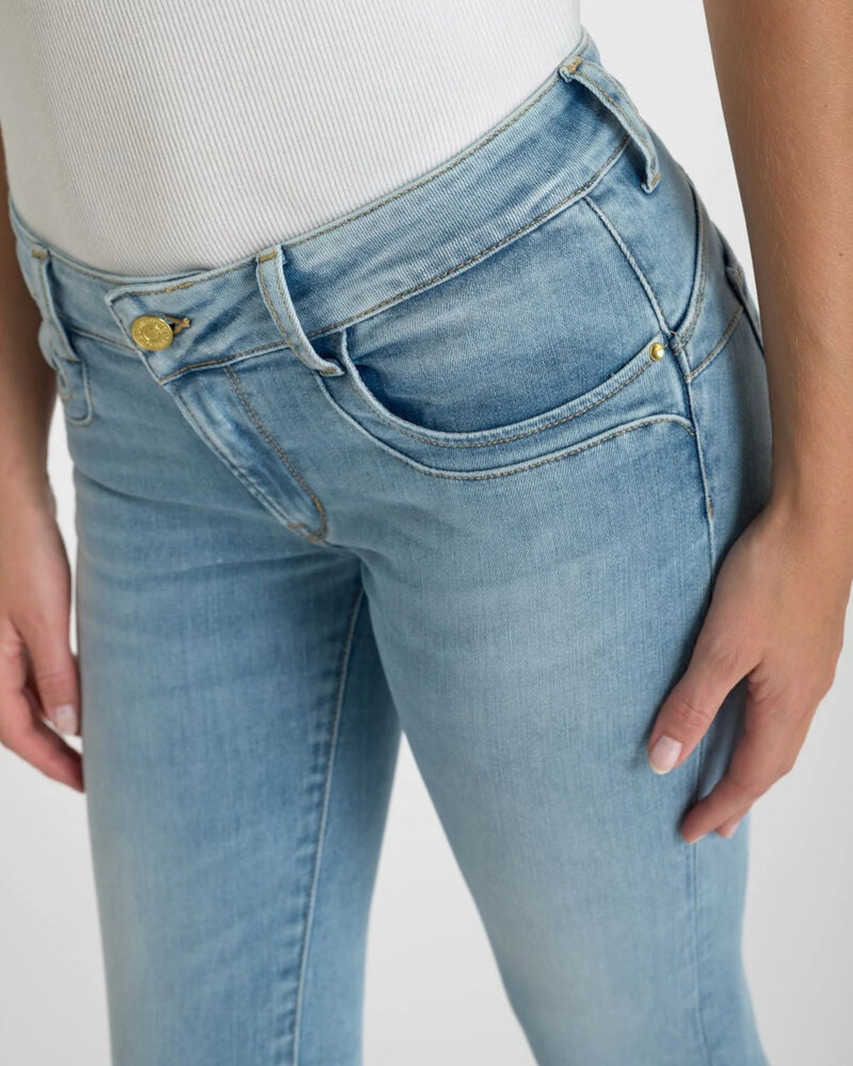 Femme JEAN PULPC KURSI blue | Bildmaterial bereitgestellt von SHOES.PLEASE.