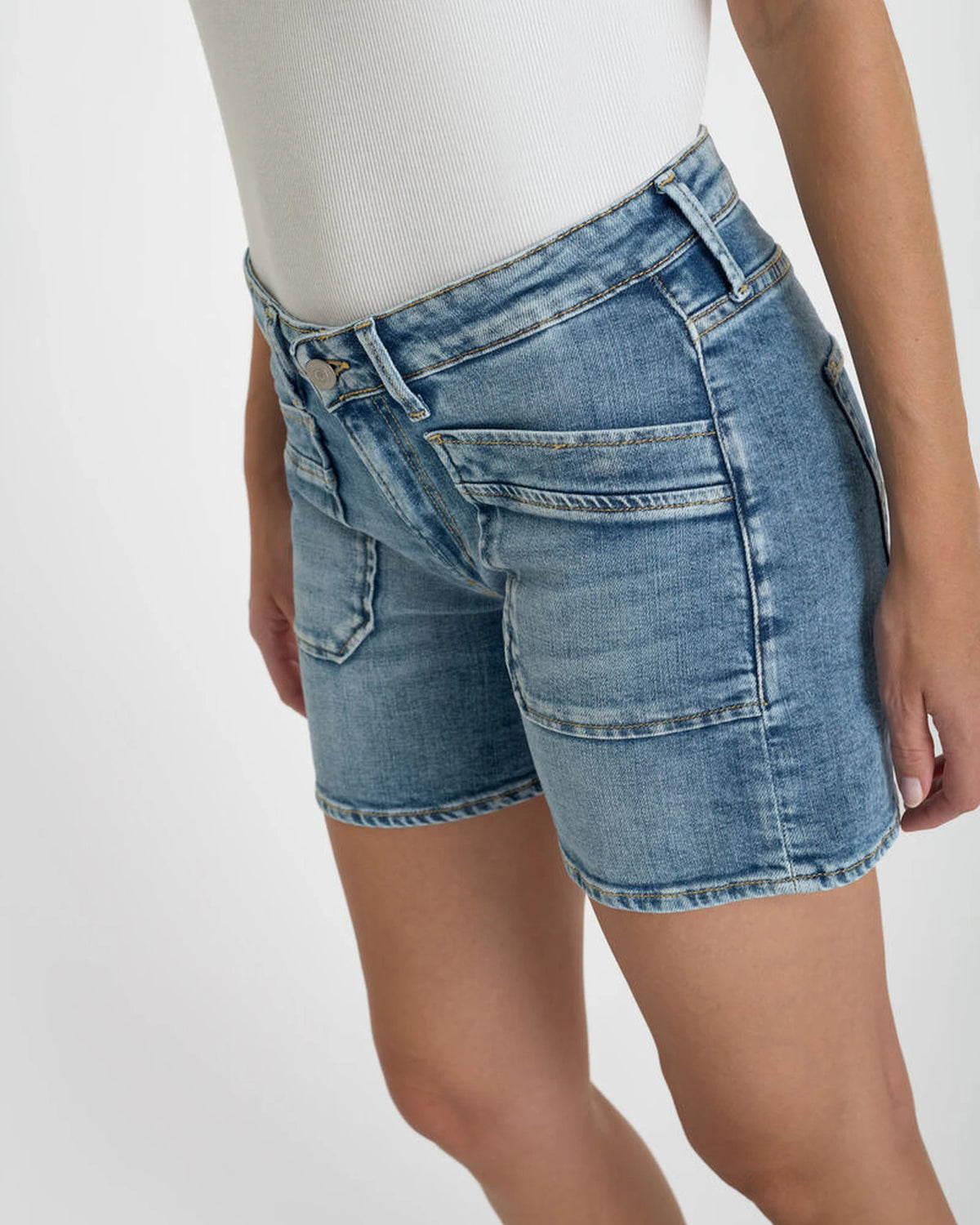 Femme SHORT MARGOT blue | Bildmaterial bereitgestellt von SHOES.PLEASE.