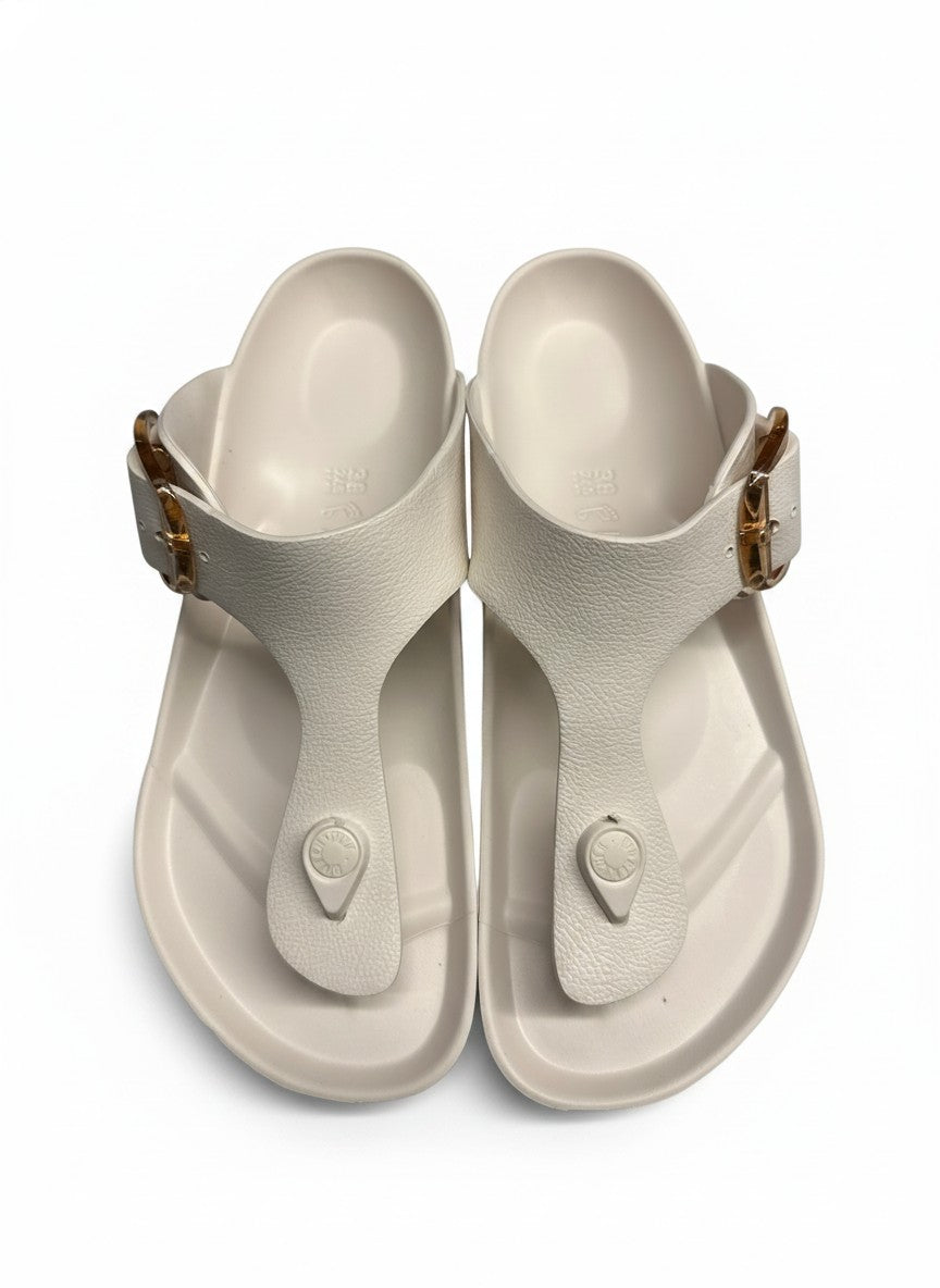 Gizeh Big Buckle EVA EVA Regular eggshell | Bildmaterial bereitgestellt von SHOES.PLEASE.