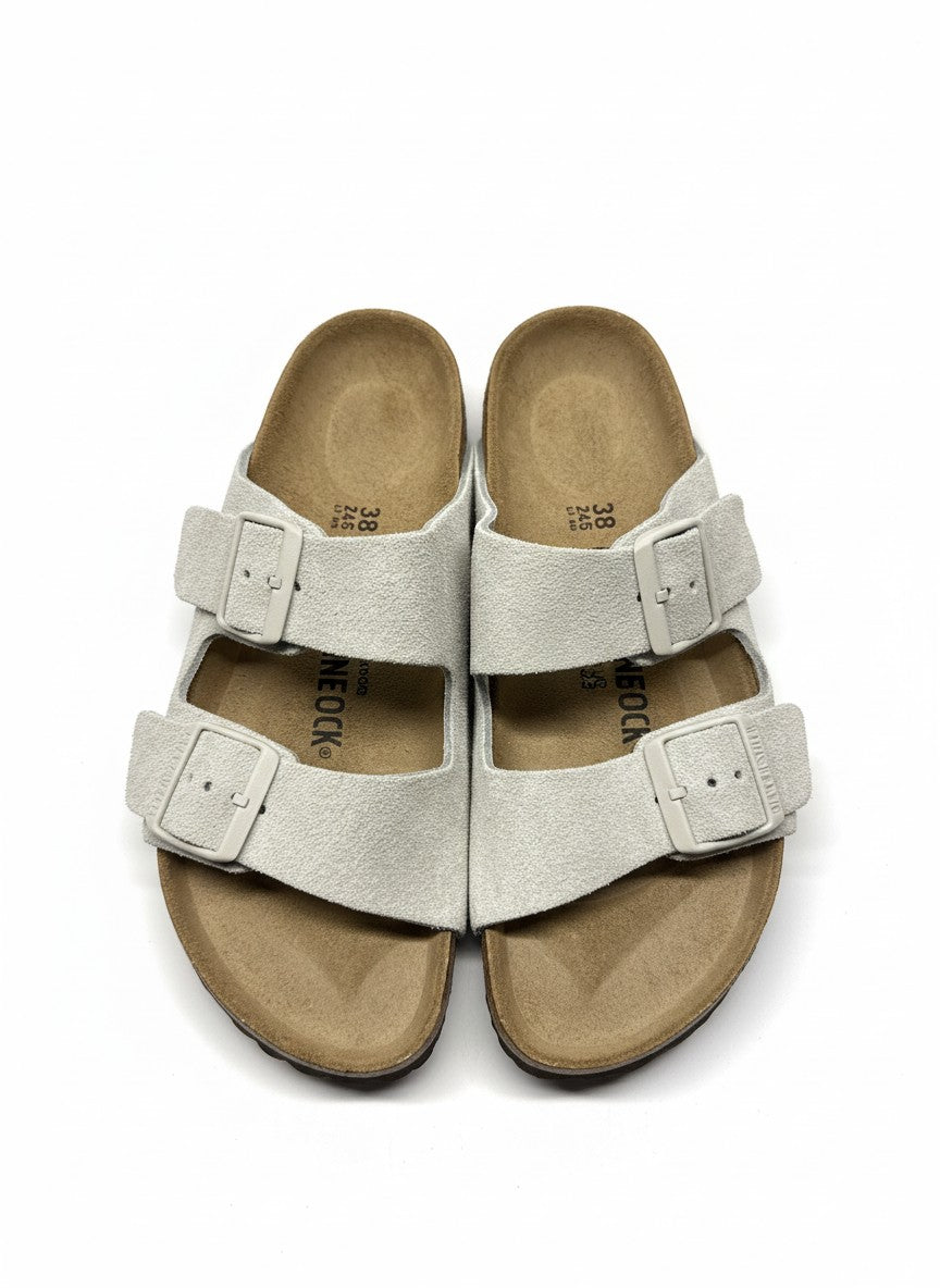 Arizona Suede Leather Unisex Narrow oyster | Bildmaterial bereitgestellt von SHOES.PLEASE.