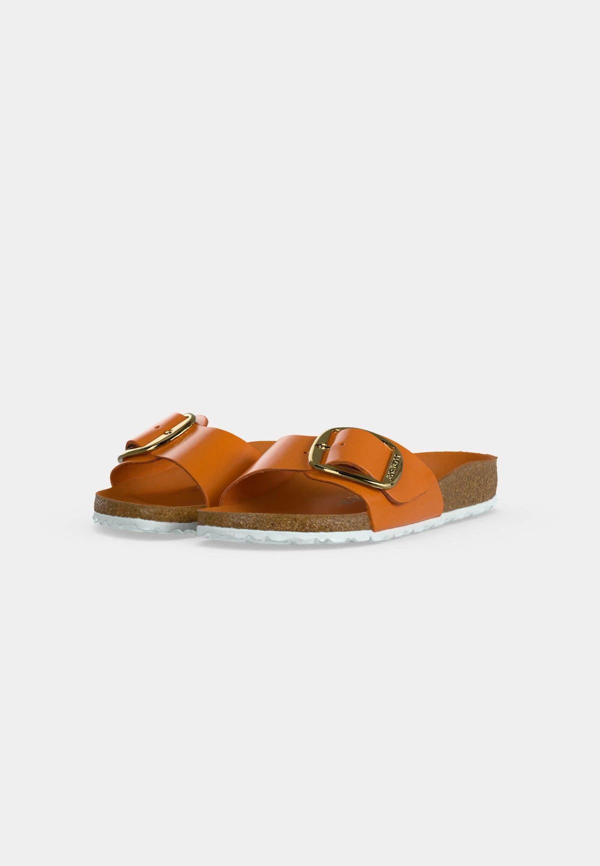 Madrid Big Buckle Natural Leather Patent Narrow high-shine kurkuma | Bildmaterial bereitgestellt von SHOES.PLEASE.